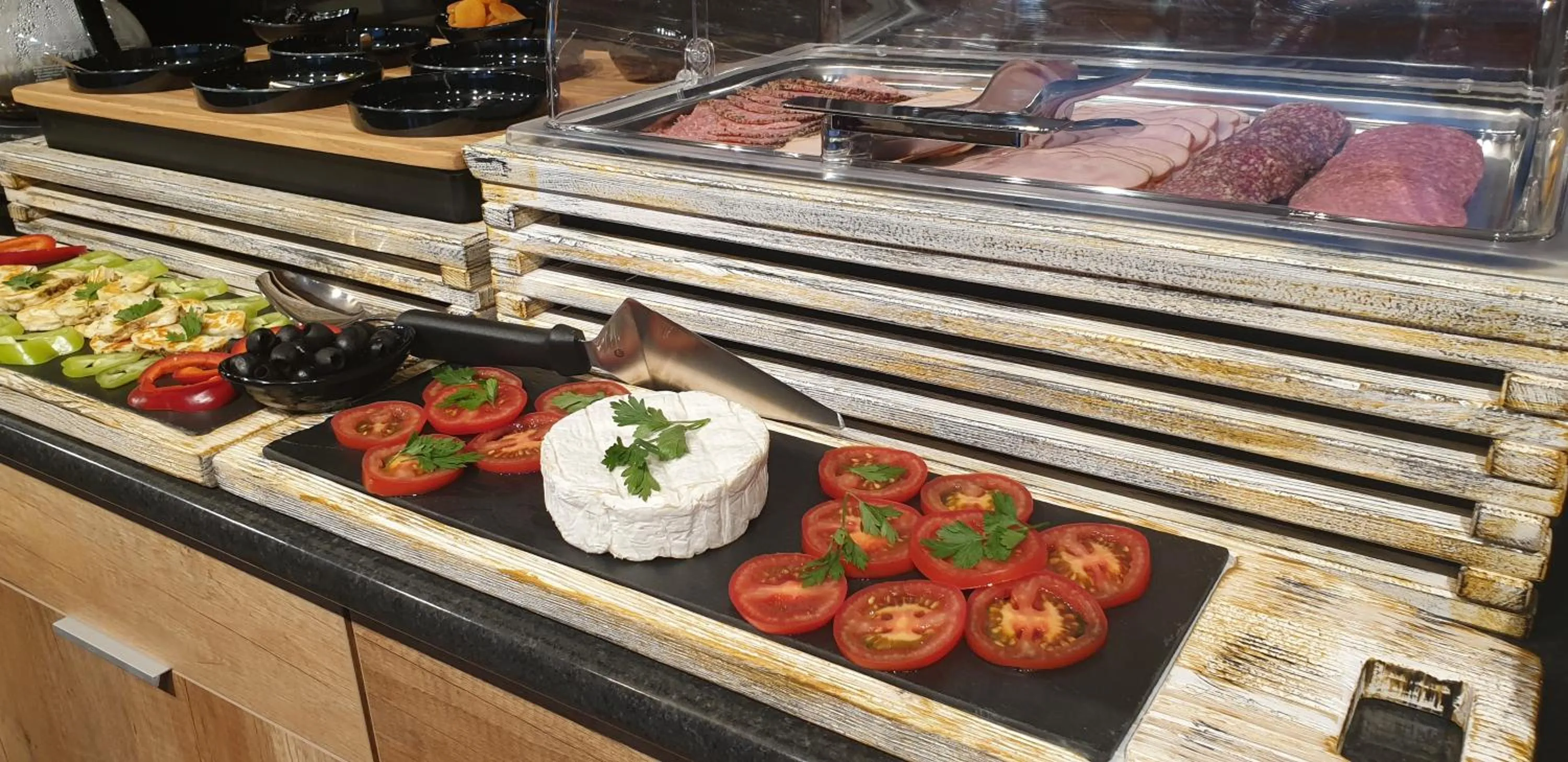 Food and drinks in Baobab Suites