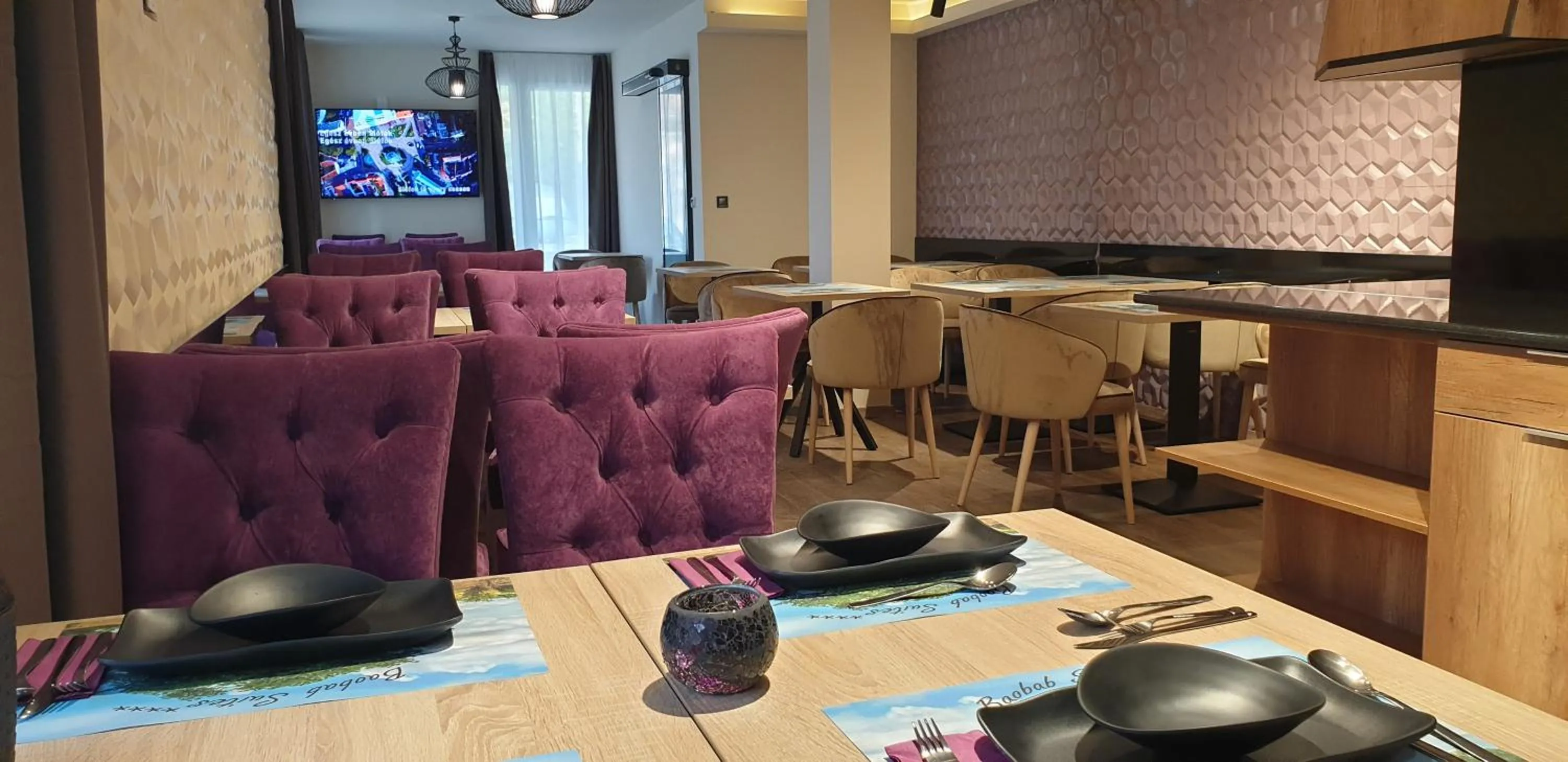 Restaurant/places to eat in Baobab Suites