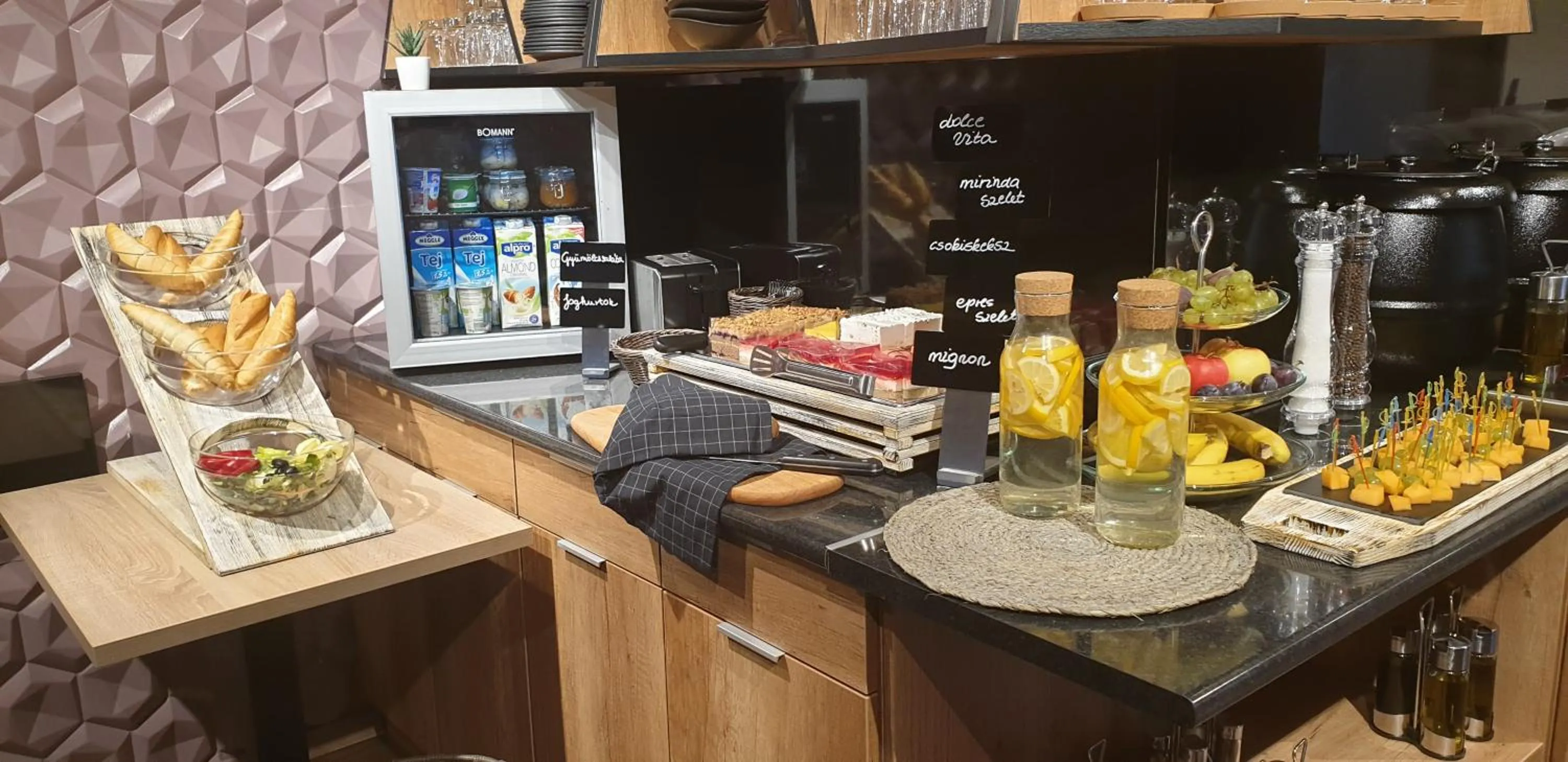 Buffet breakfast in Baobab Suites