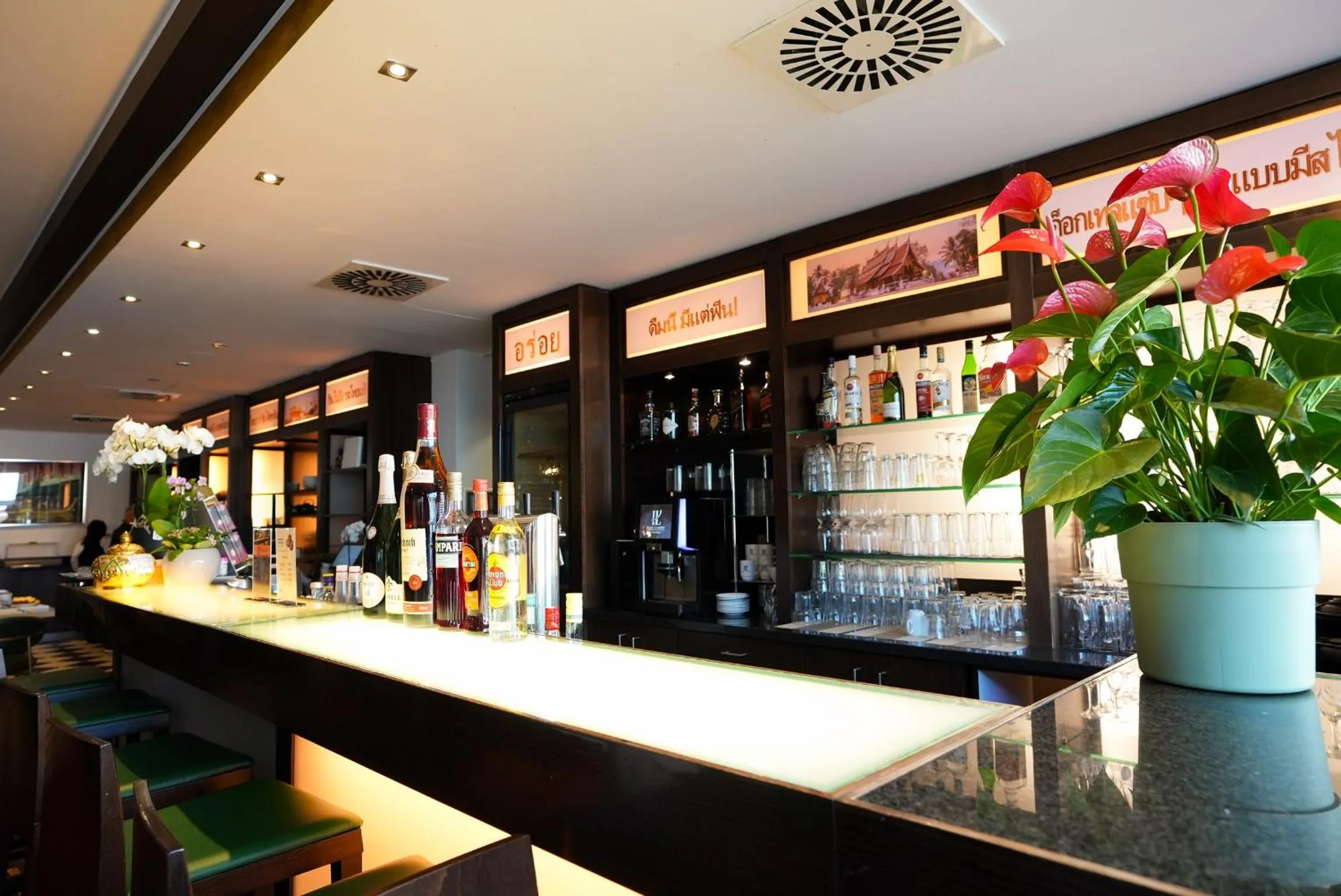 Restaurant/places to eat in Hotel Lumière an der Messe