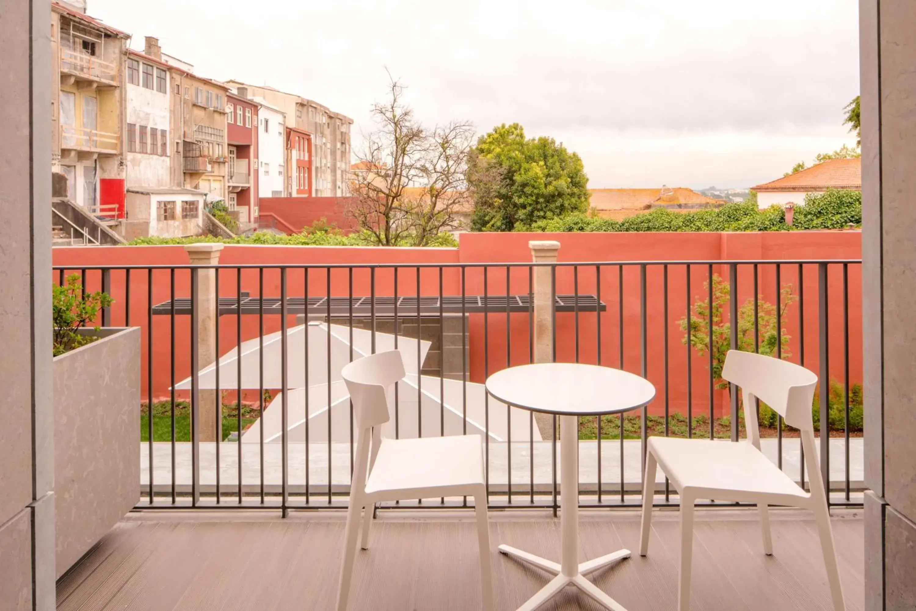 View (from property/room) in NH Porto Jardim View (from property/room) in NH Porto Jardim