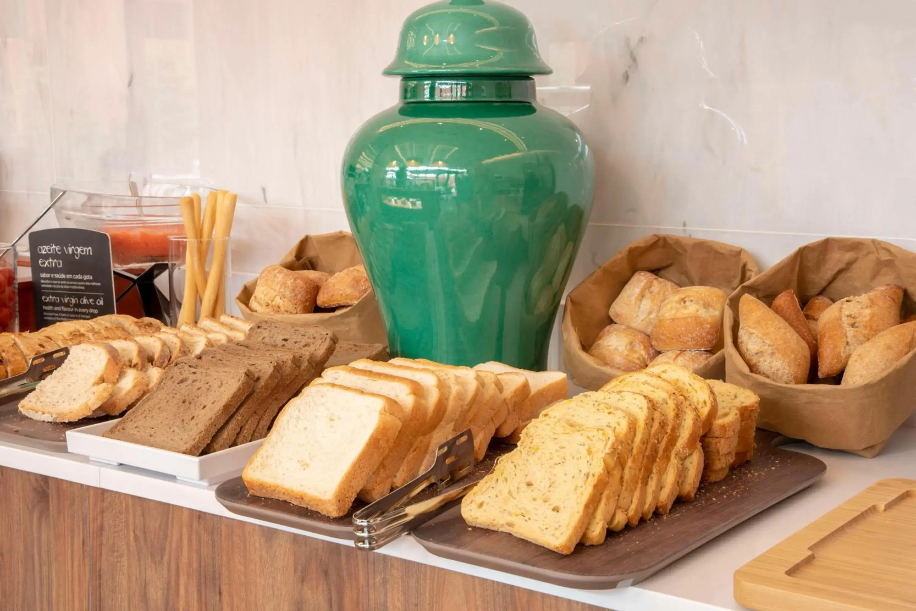 Breakfast in NH Porto Jardim Breakfast in NH Porto Jardim