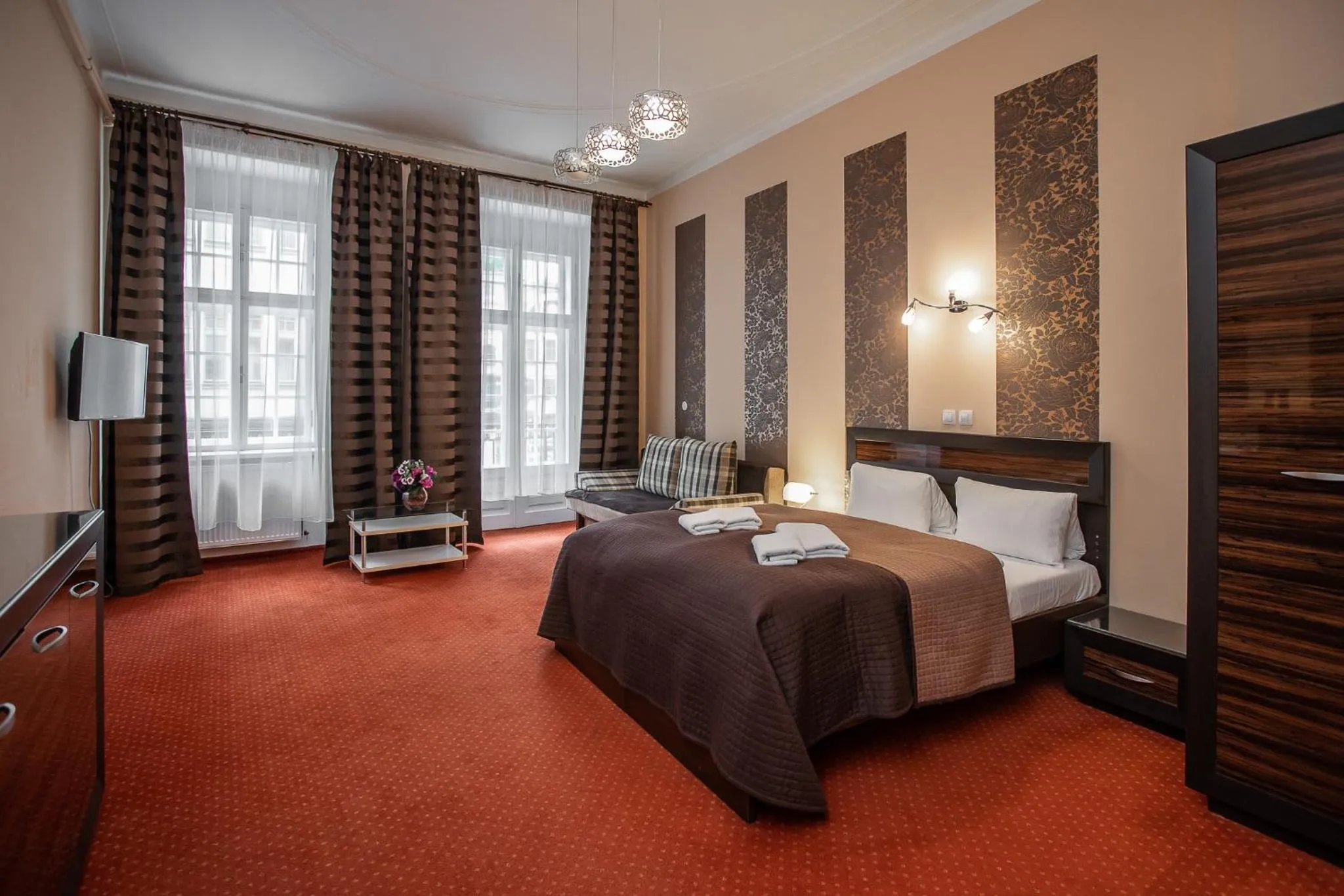 Photo of the whole room, Bed in RESIDENCE GOETHE -"U Tří mouřenínů"