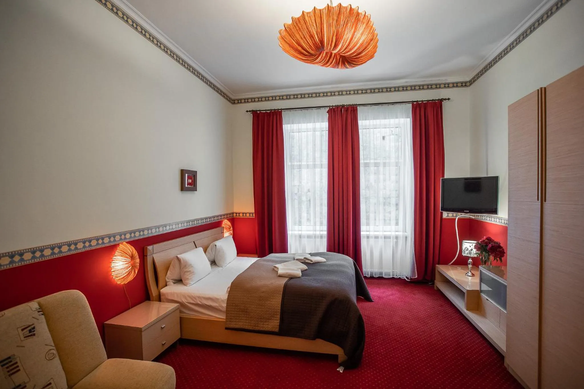 Photo of the whole room, Bed in RESIDENCE GOETHE -"U Tří mouřenínů"