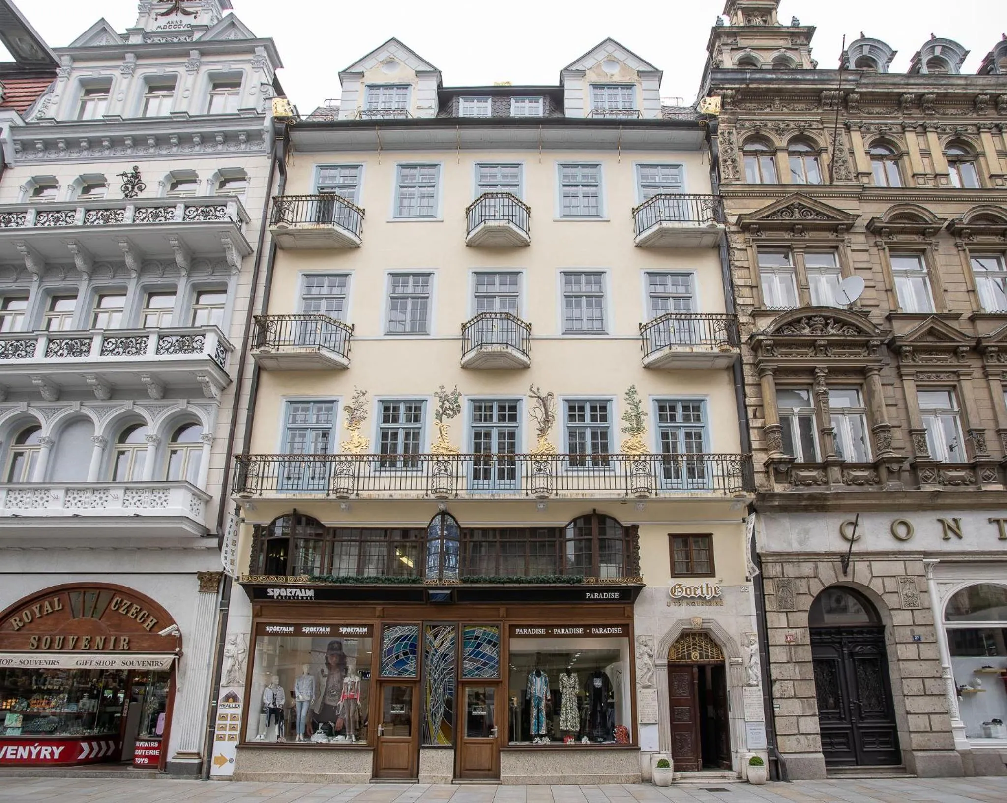 Facade/entrance in RESIDENCE GOETHE -"U Tří mouřenínů"