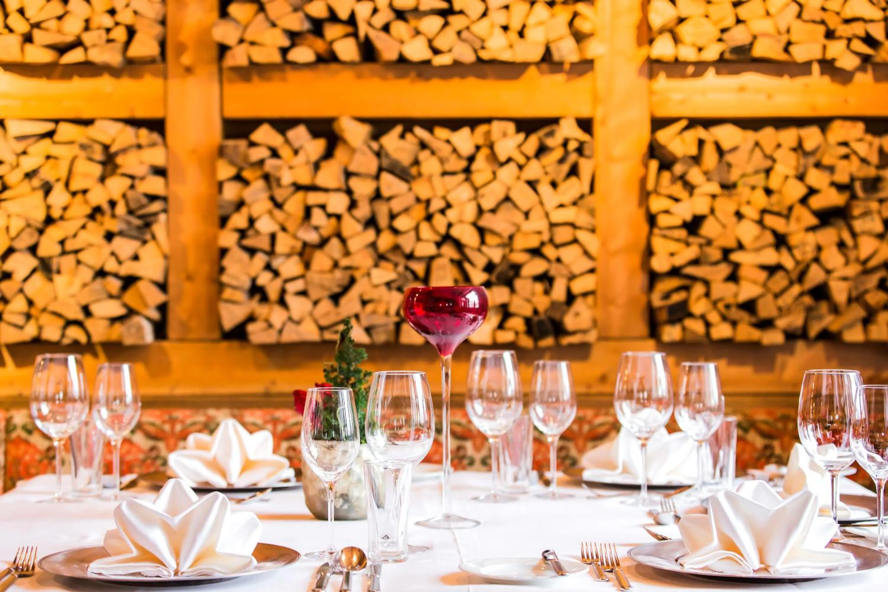 Restaurant/places to eat in Hotel & Art Kristiana