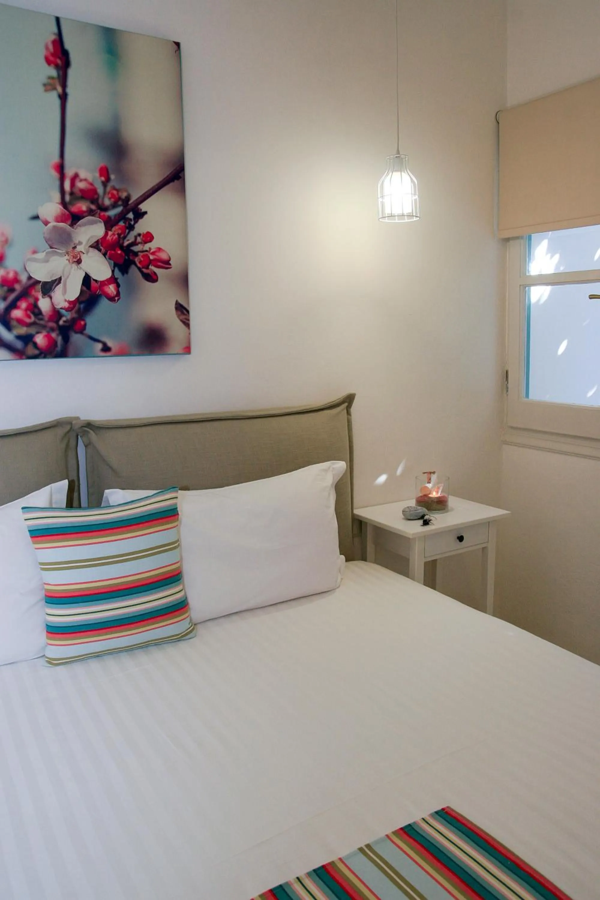 Photo of the whole room, Bed in Aphrodite Studios