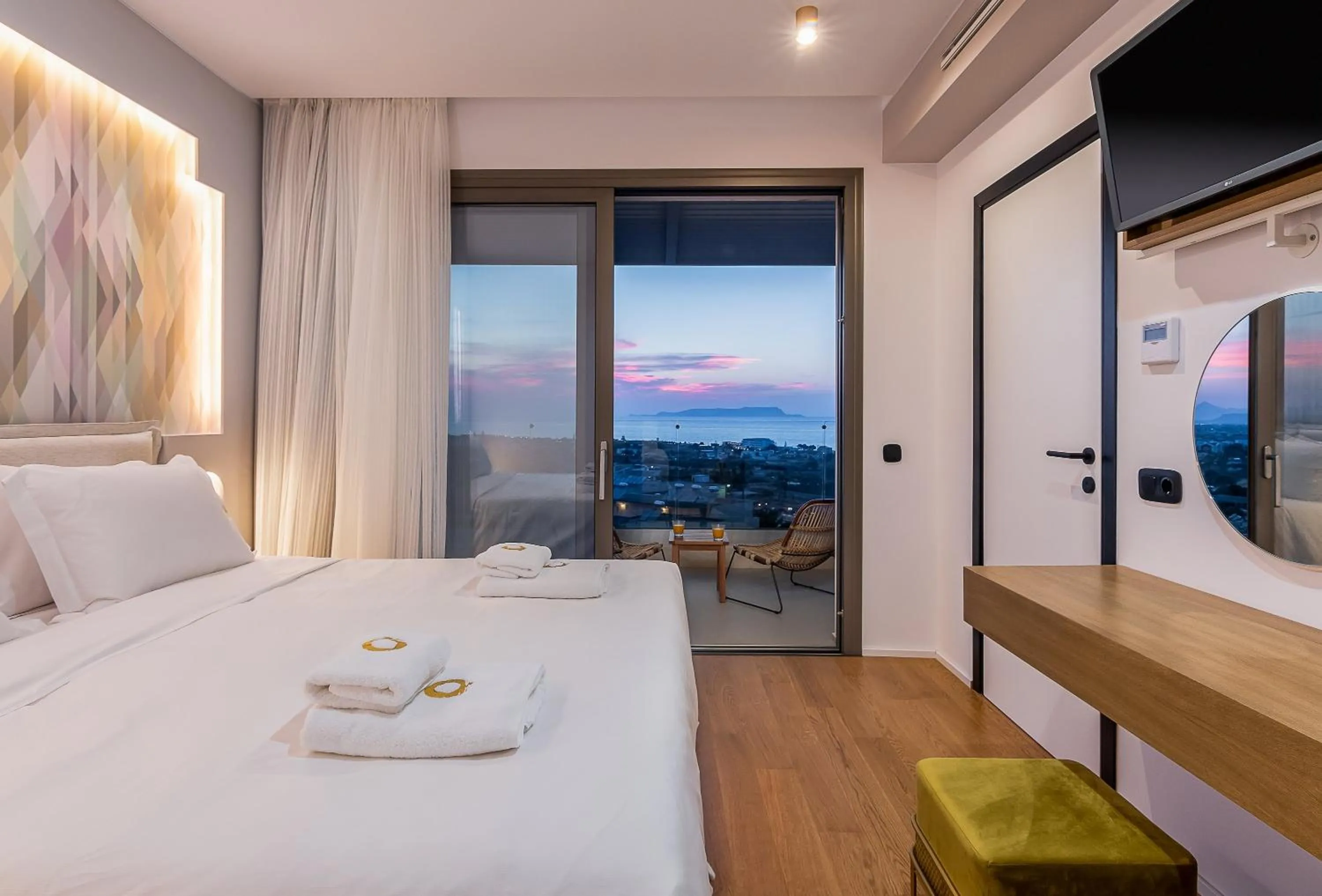 Bedroom, Bed in Onira Suite Dreams