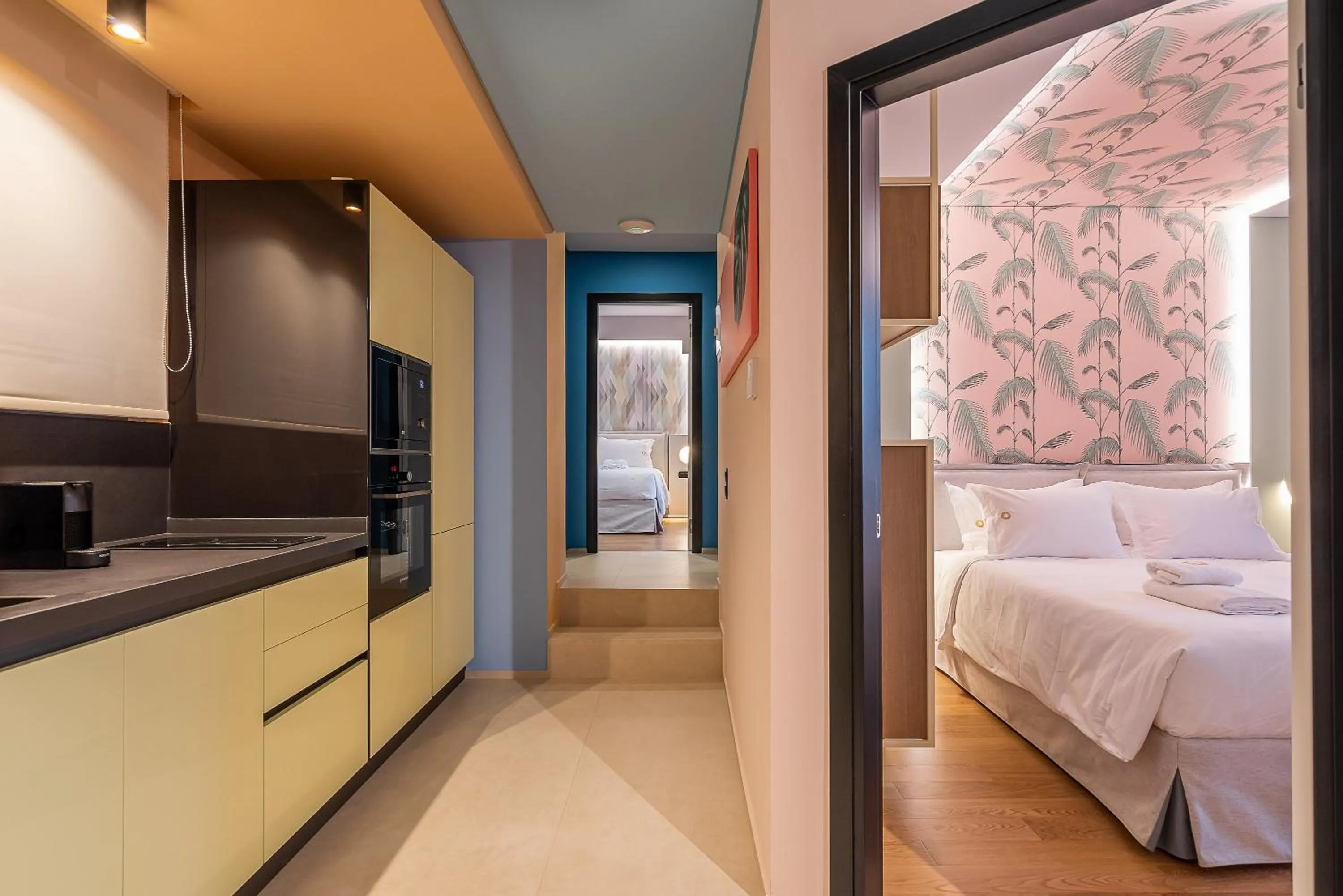 Kitchen or kitchenette, Bed in Onira Suite Dreams
