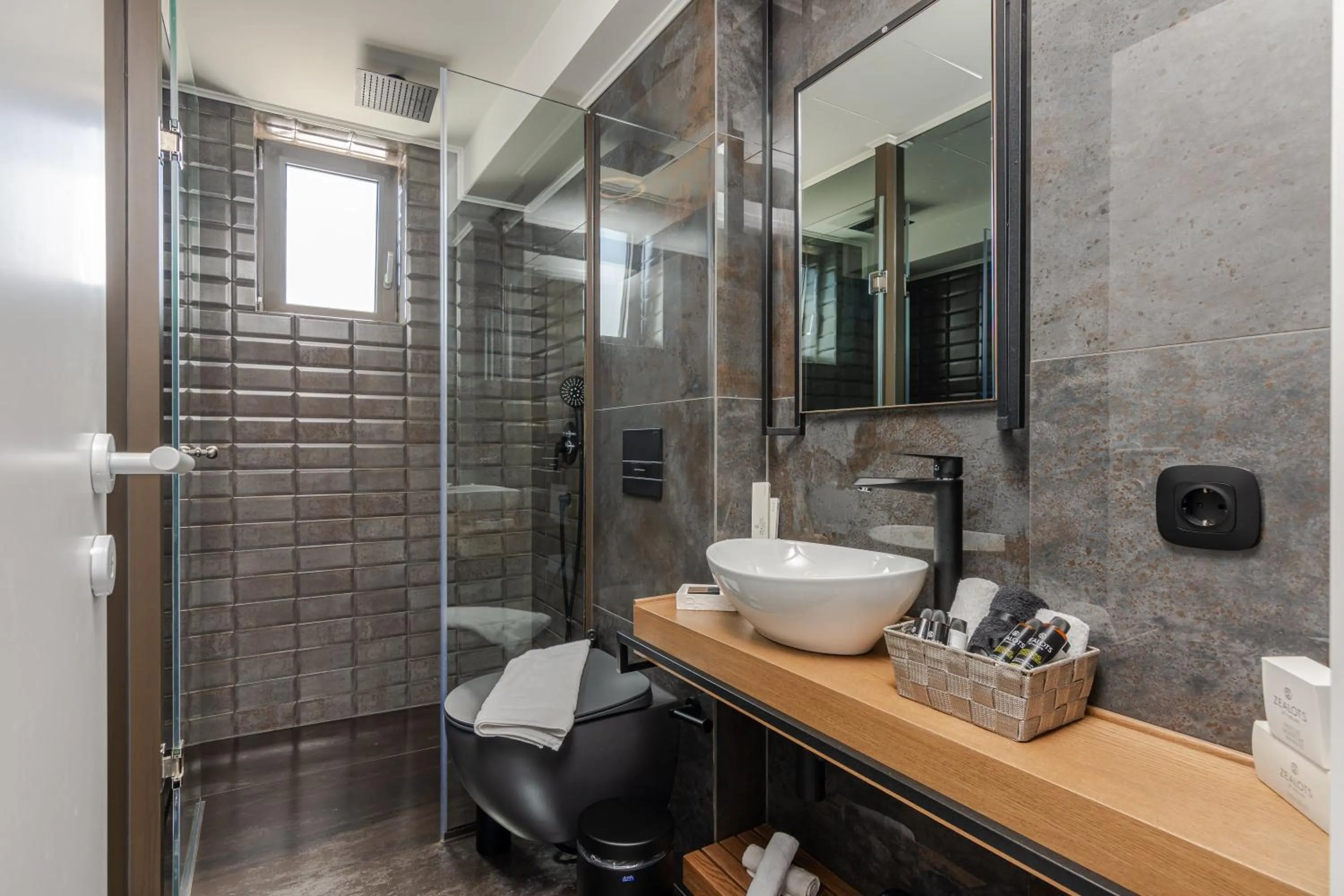 Bathroom in Onira Suite Dreams