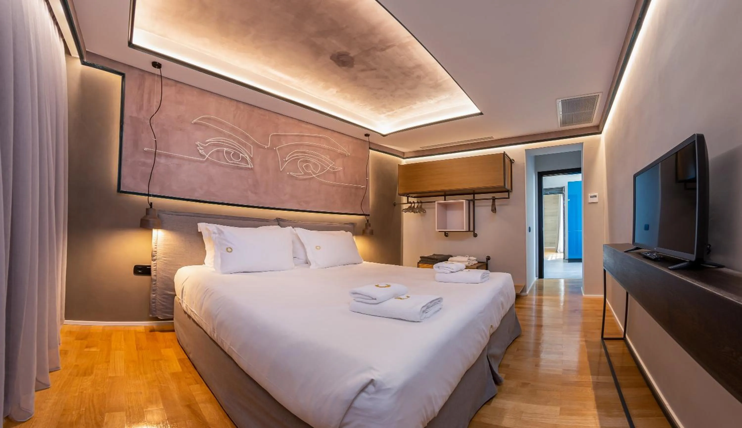 Bedroom, Bed in Onira Suite Dreams