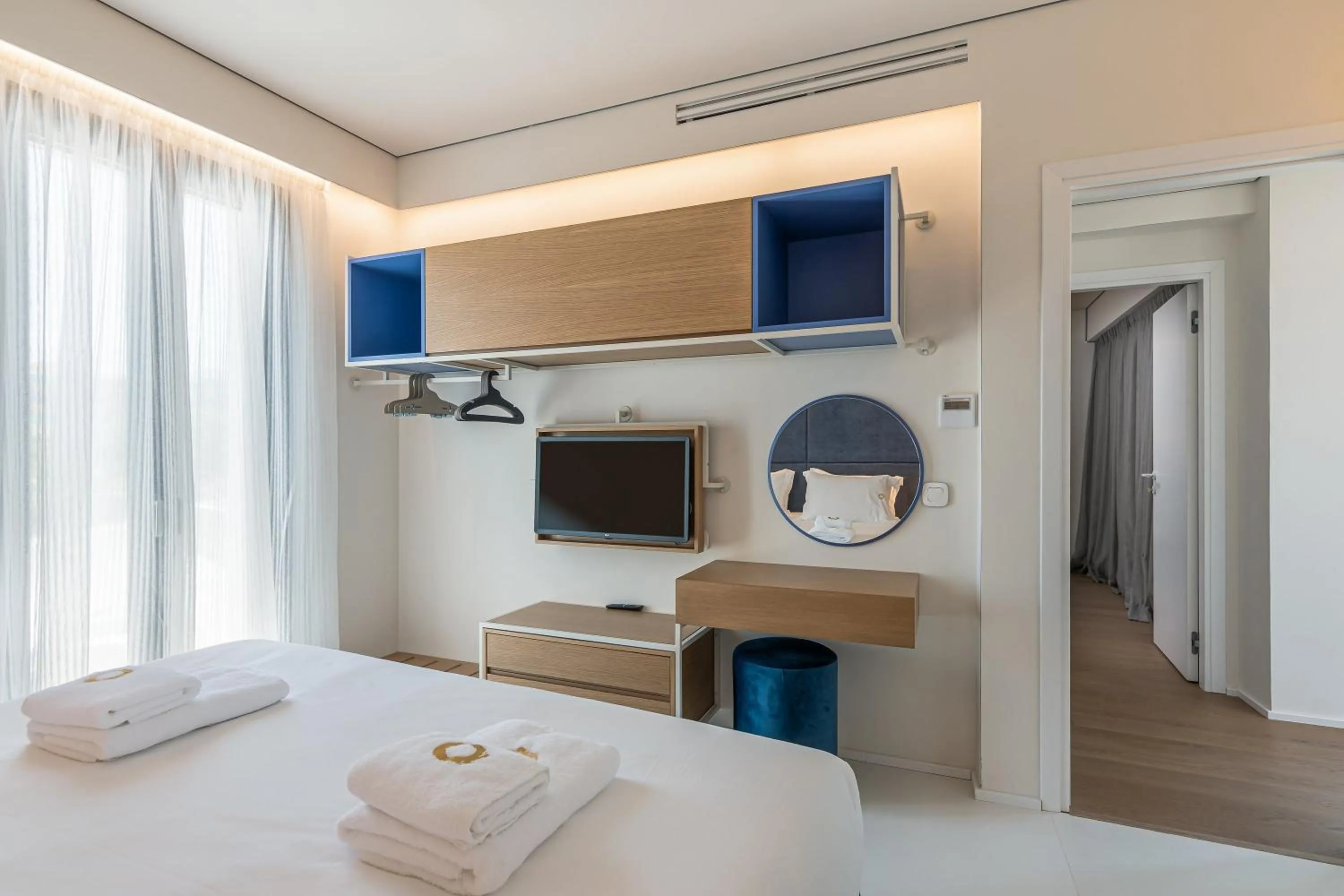 Bedroom, Bed in Onira Suite Dreams