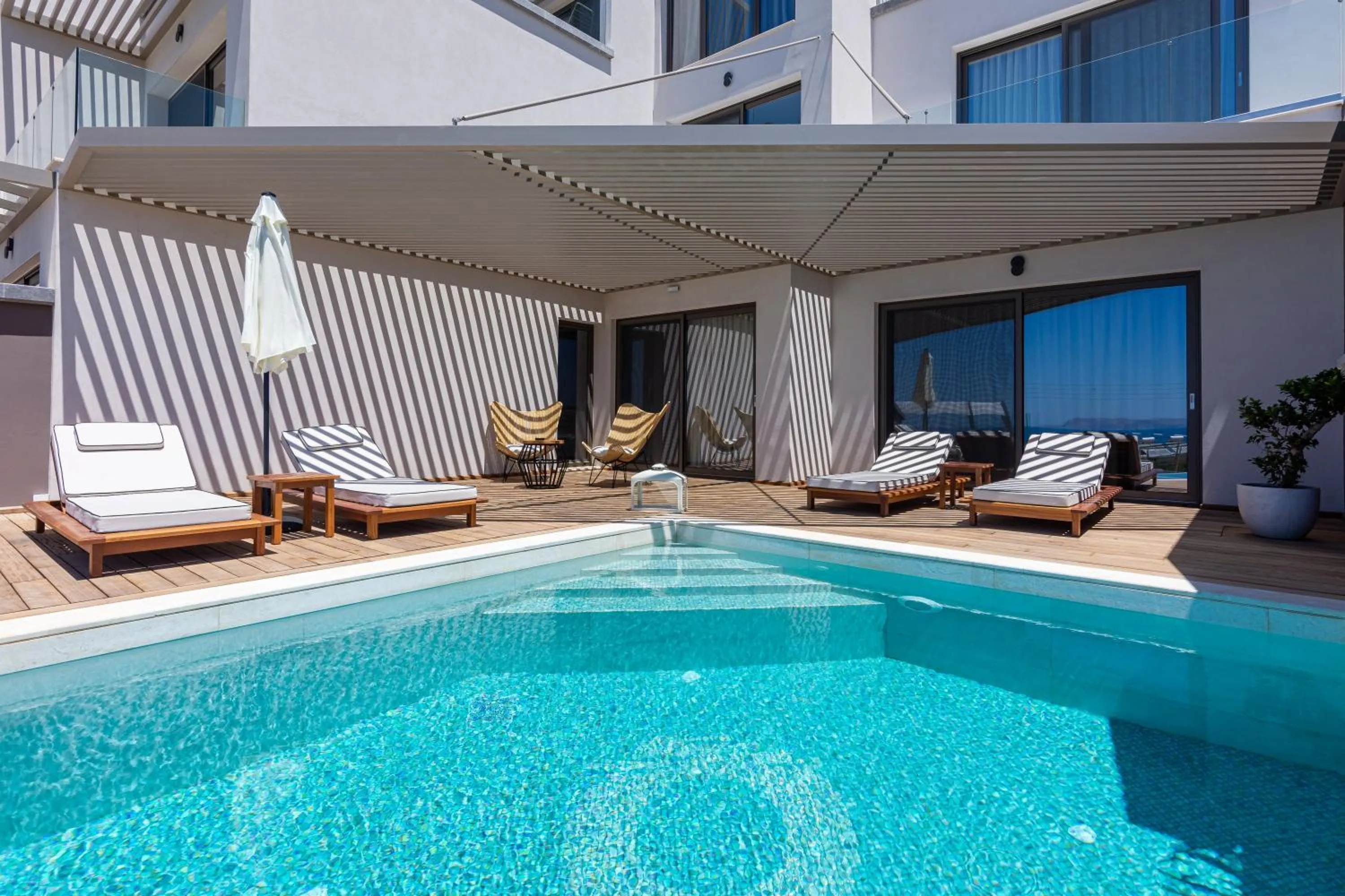 Swimming pool in Onira Suite Dreams