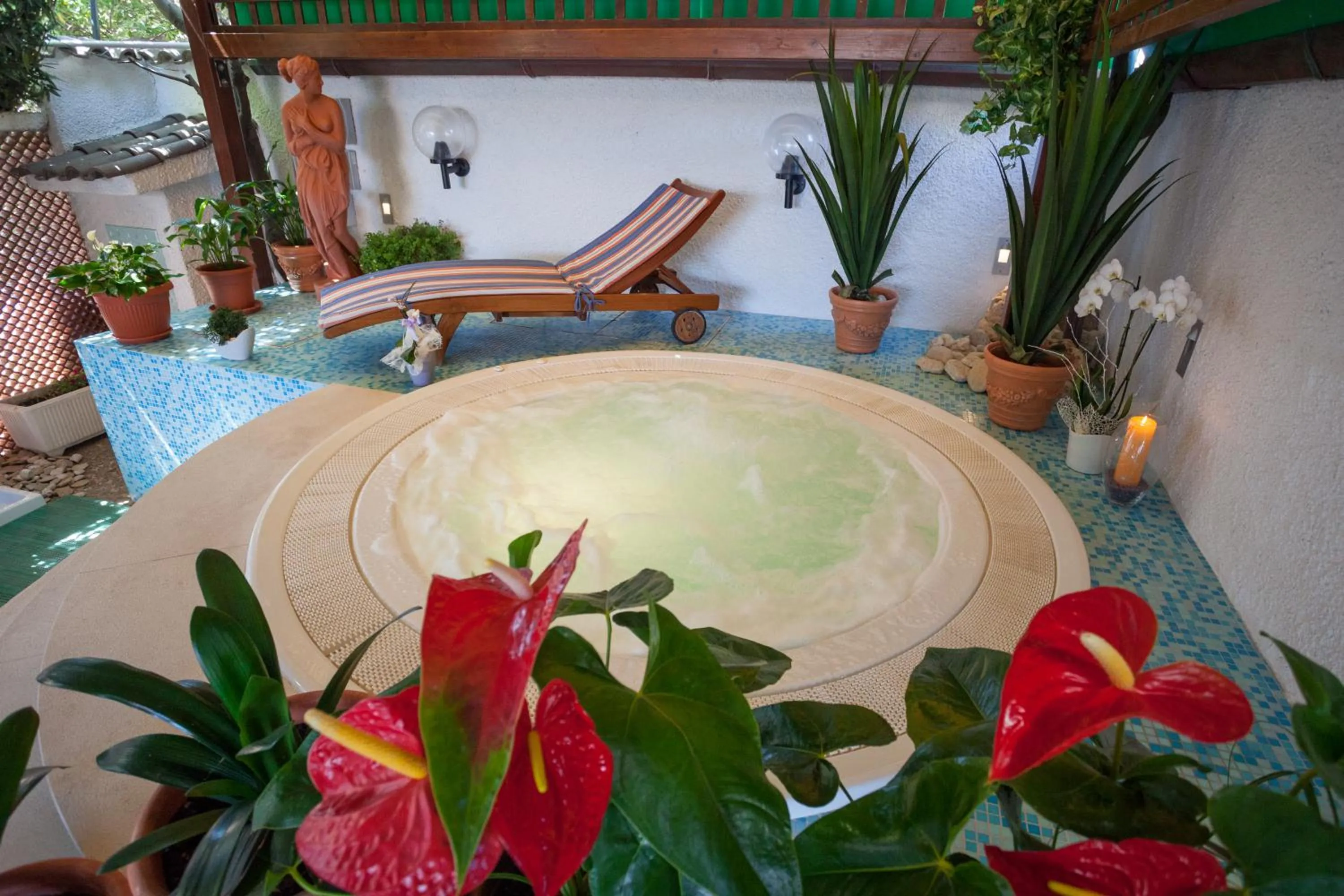 Hot Tub in Hotel Cristina