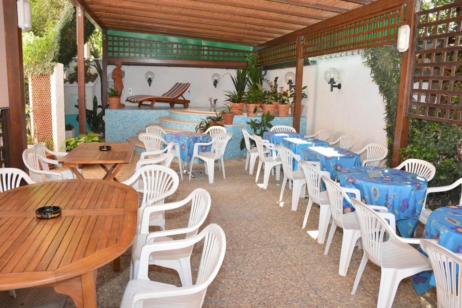 Patio in Hotel Cristina