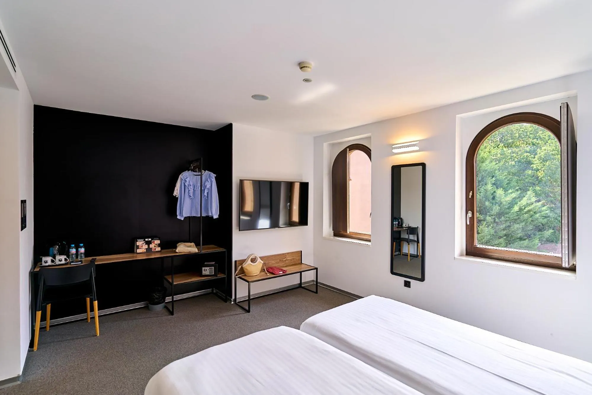 Shower, Bed in Hotel Melibea by gaiarooms