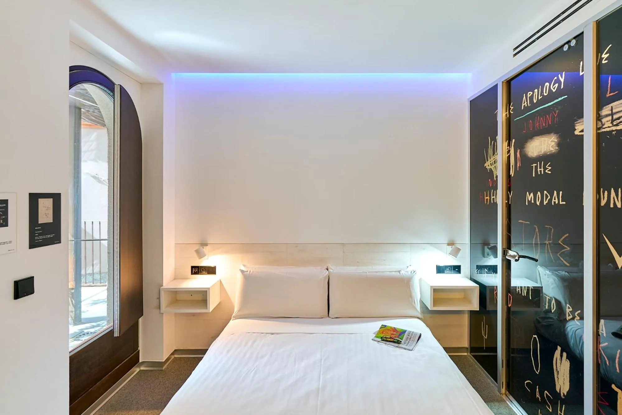 Shower, Bed in Hotel Melibea by gaiarooms