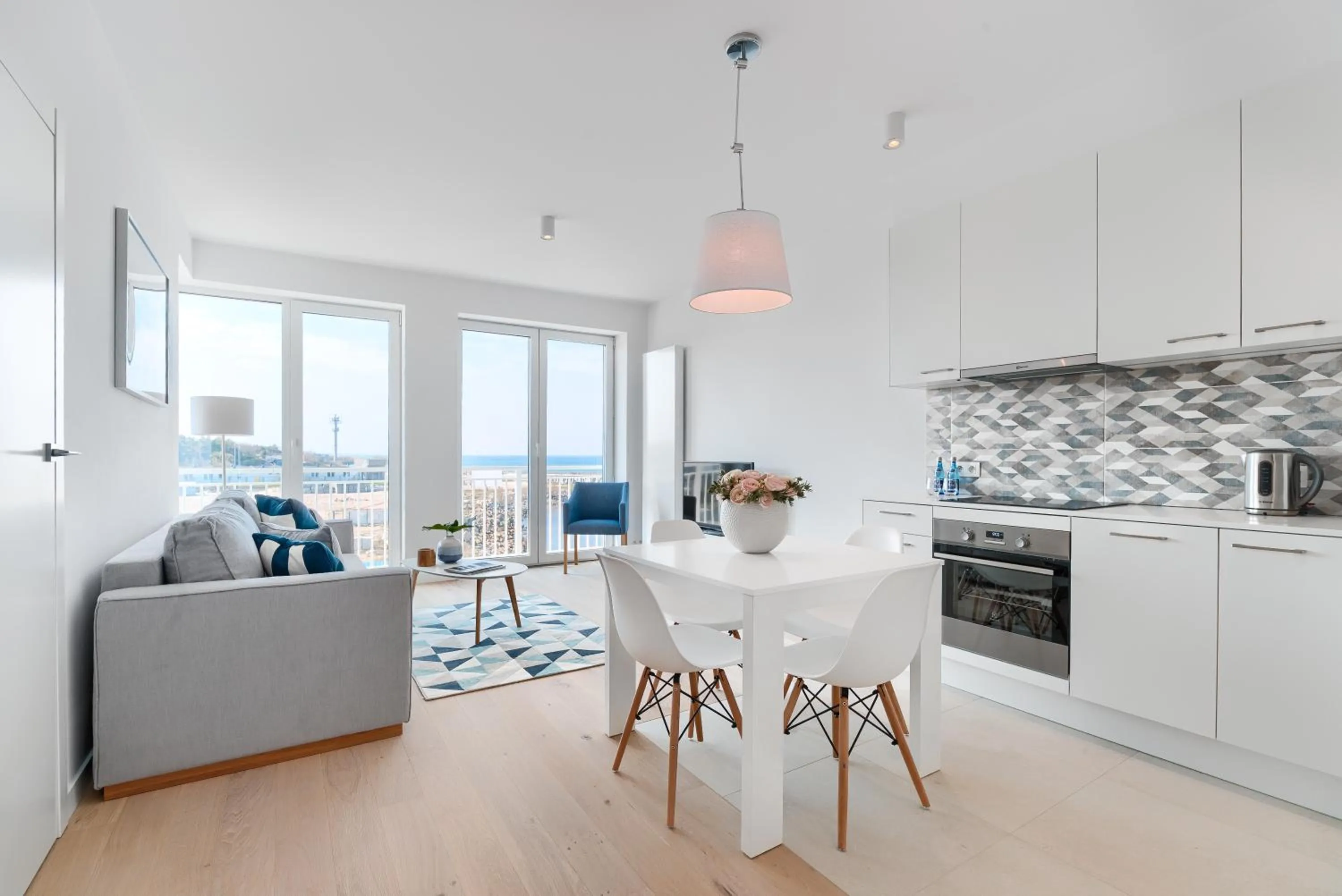 Kitchen or kitchenette in Marina Royale Darłowo - Apartamenty Ultra Mar nad morzem