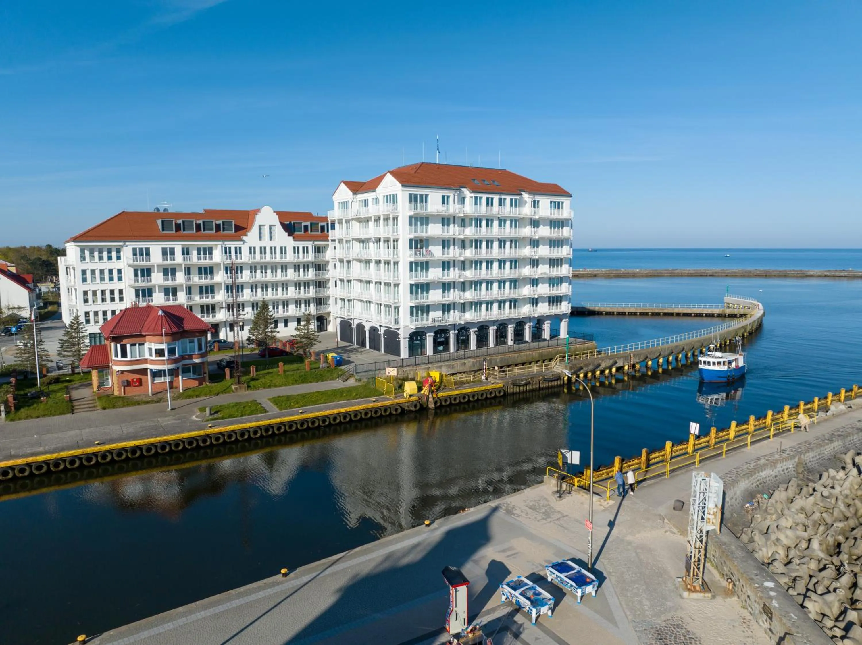 Property building in Marina Royale Darłowo - Apartamenty Ultra Mar nad morzem