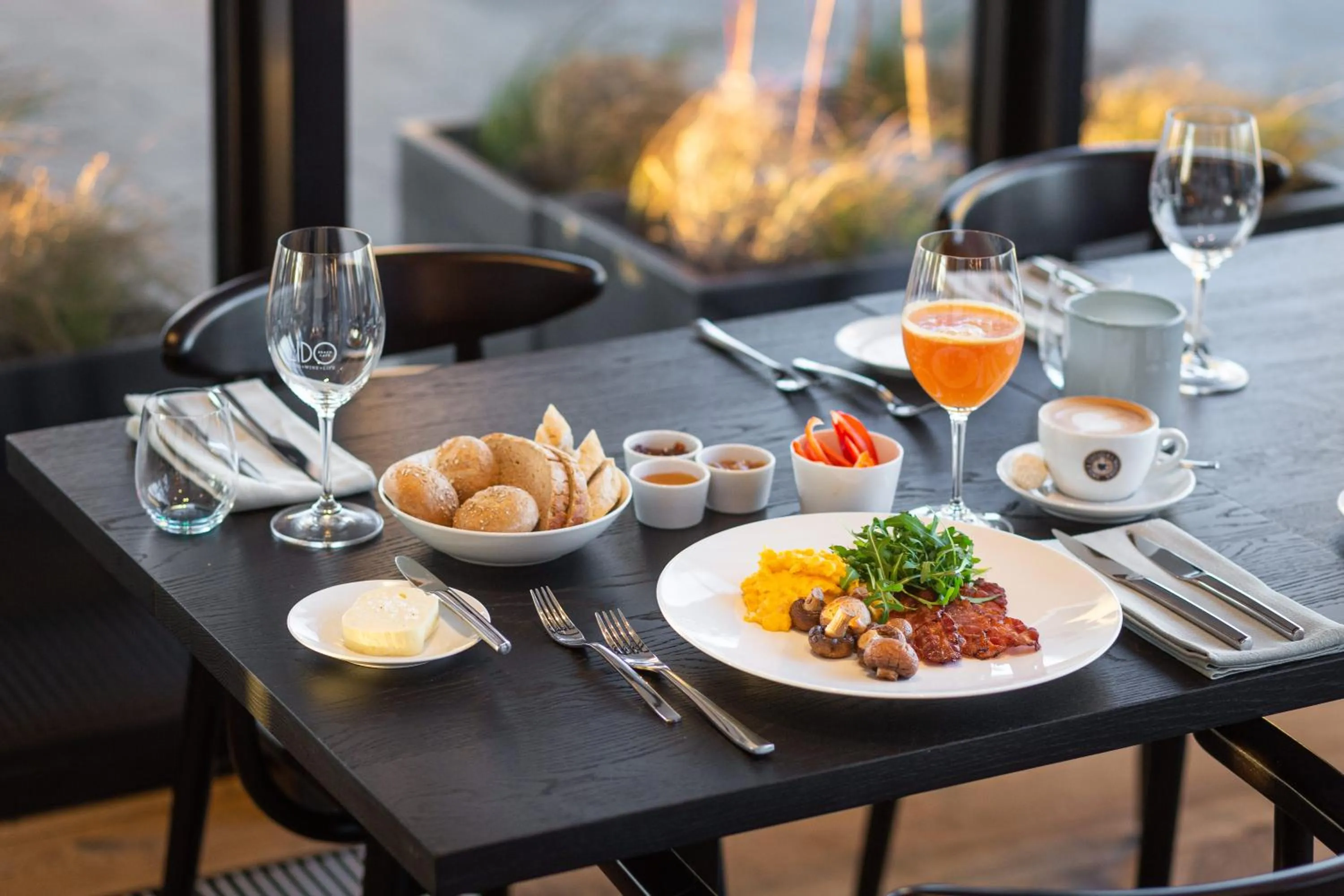 Restaurant/places to eat in Marina Royale Darłowo - Apartamenty Ultra Mar nad morzem