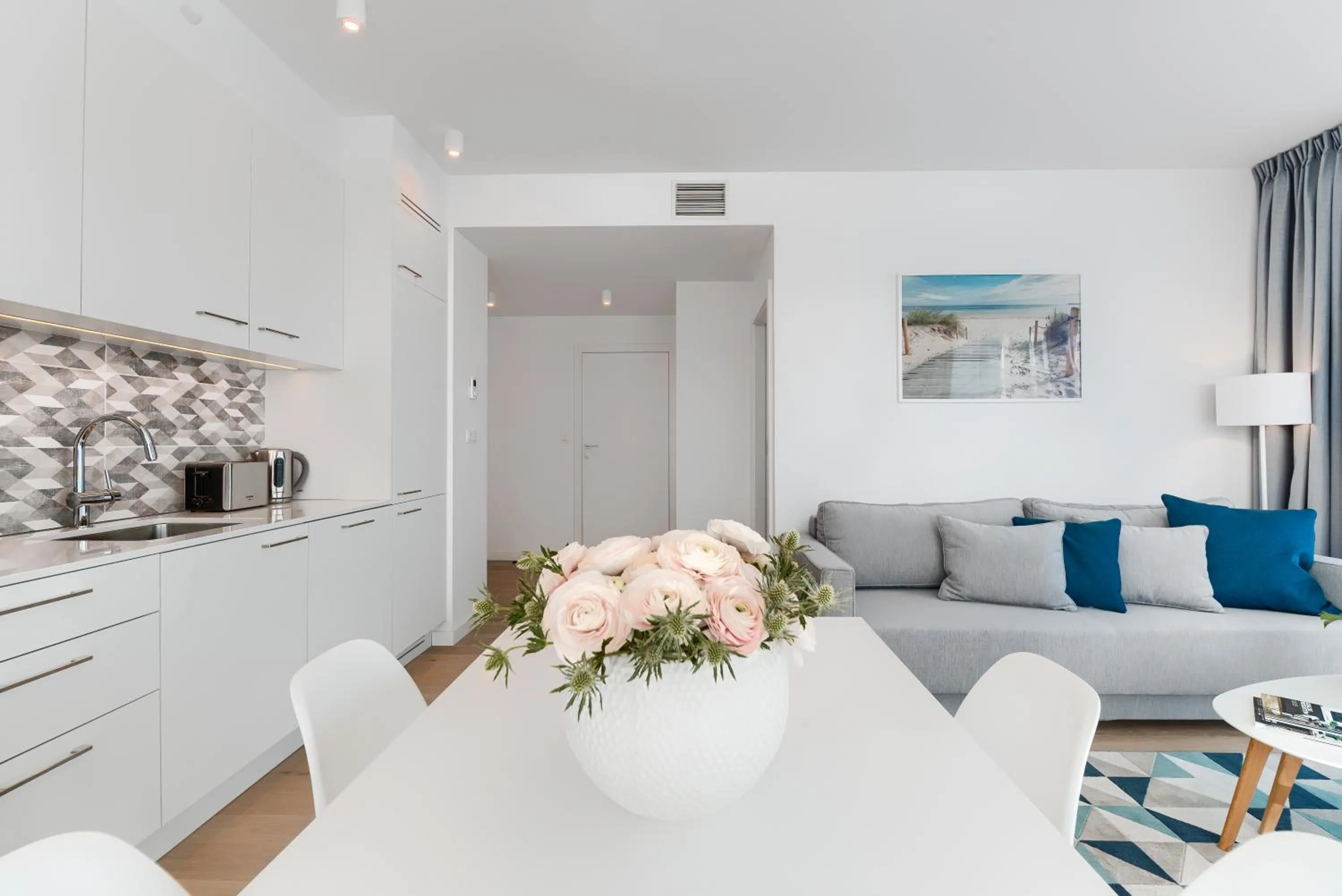 Kitchen or kitchenette in Marina Royale Darłowo - Apartamenty Ultra Mar nad morzem