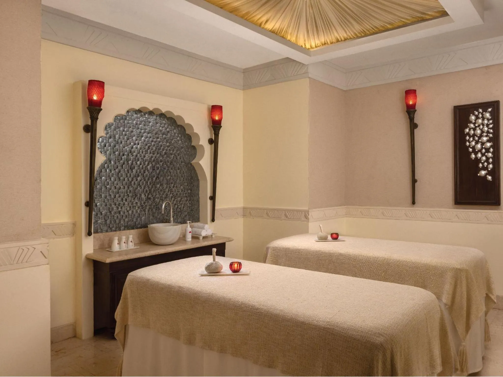 Spa and wellness centre/facilities, Bed in ITC Grand Central, a Luxury Collection Hotel, Mumbai
