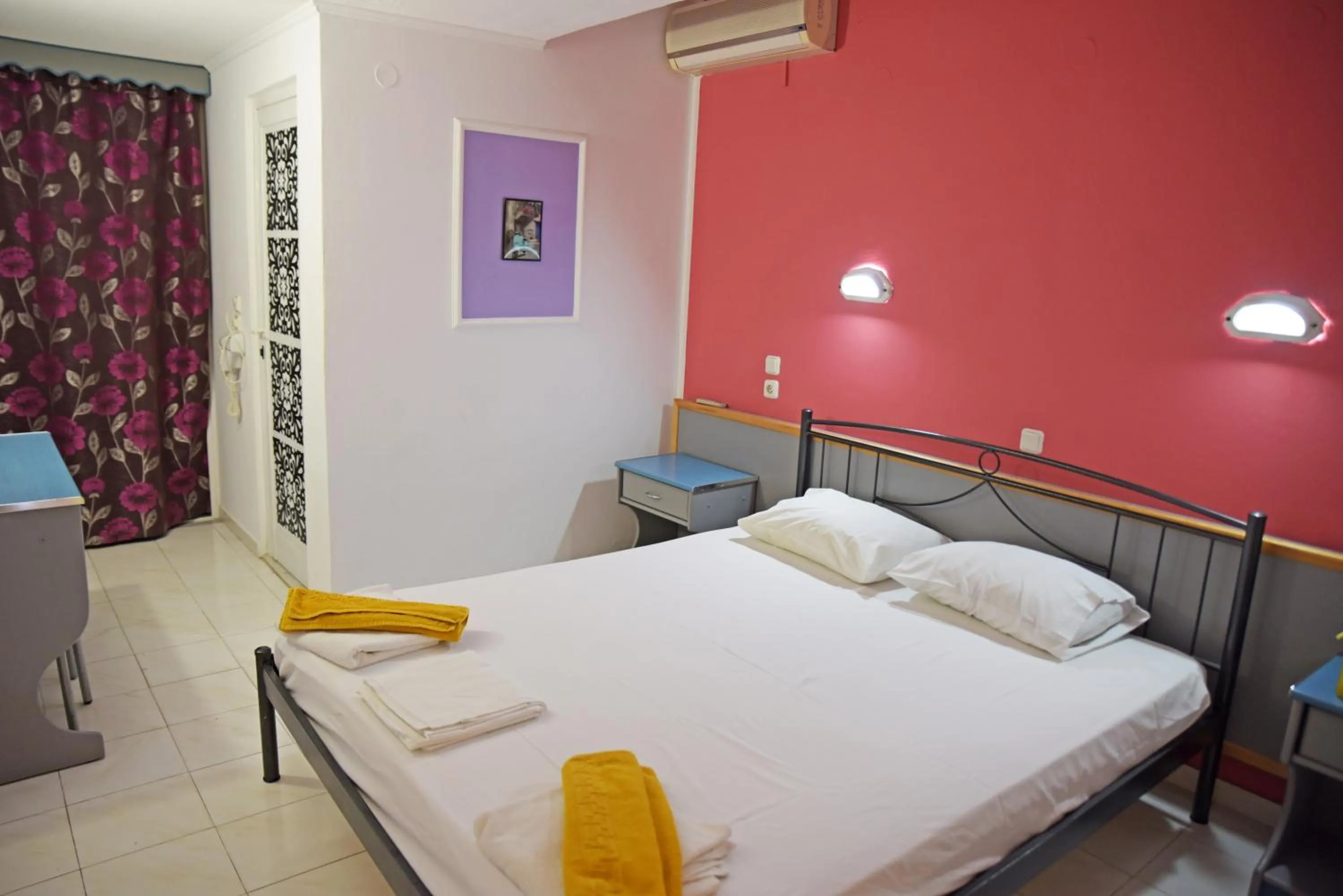 Photo of the whole room, Bed in Falirala Central