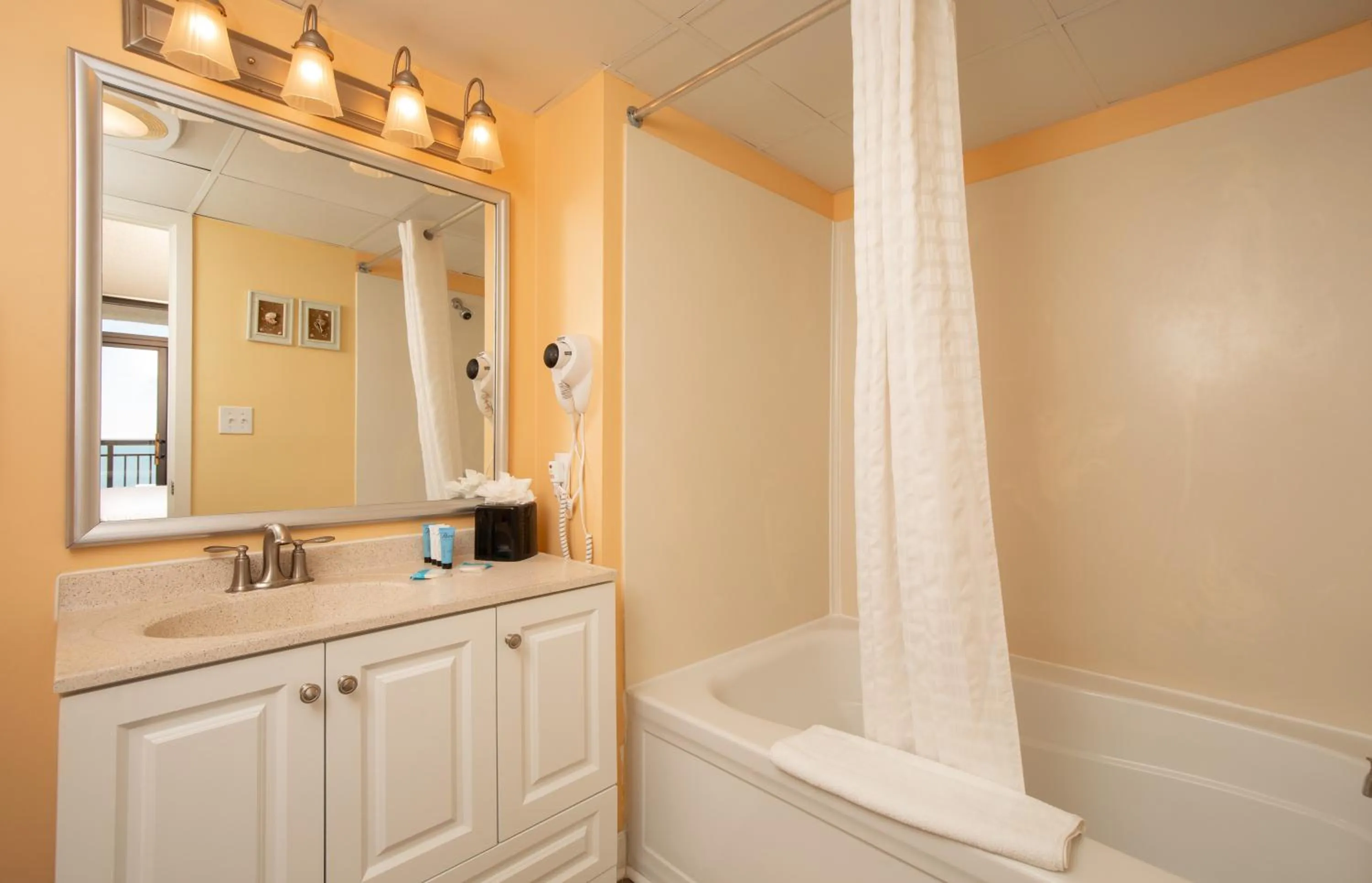 Bathroom in Grande Shores Ocean Resorts Condominiums