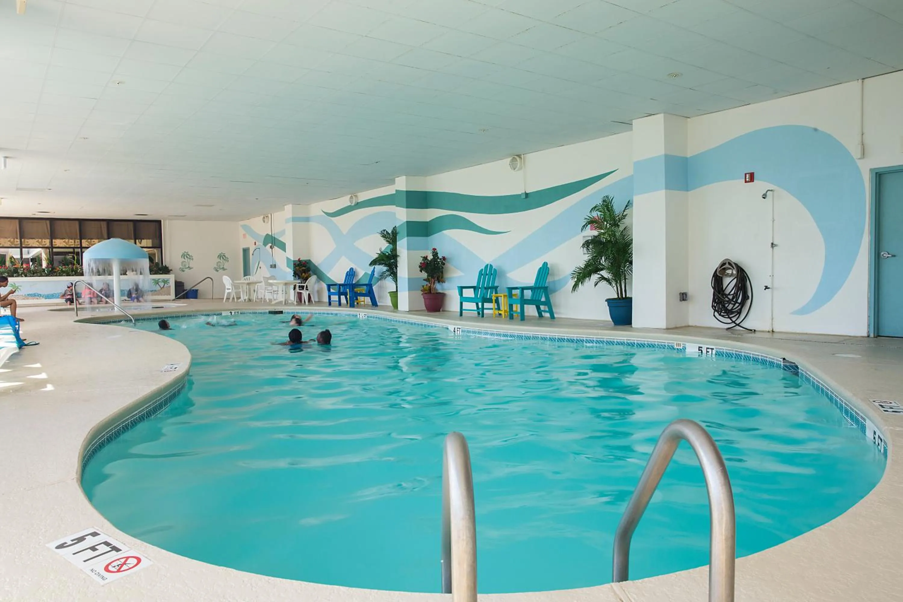 Swimming pool in Grande Shores Ocean Resorts Condominiums
