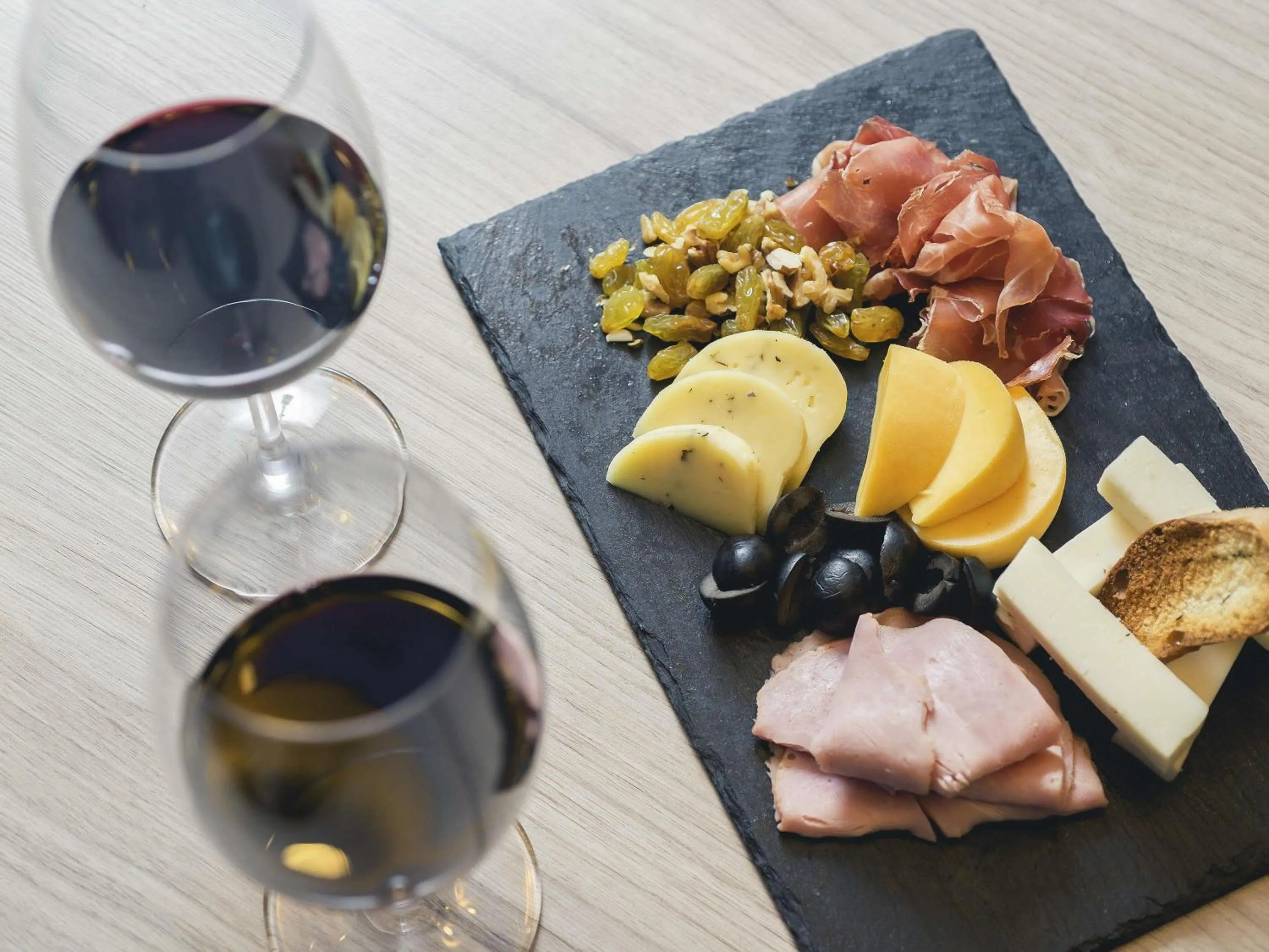 Restaurant/places to eat in Pullman Santiago Vitacura