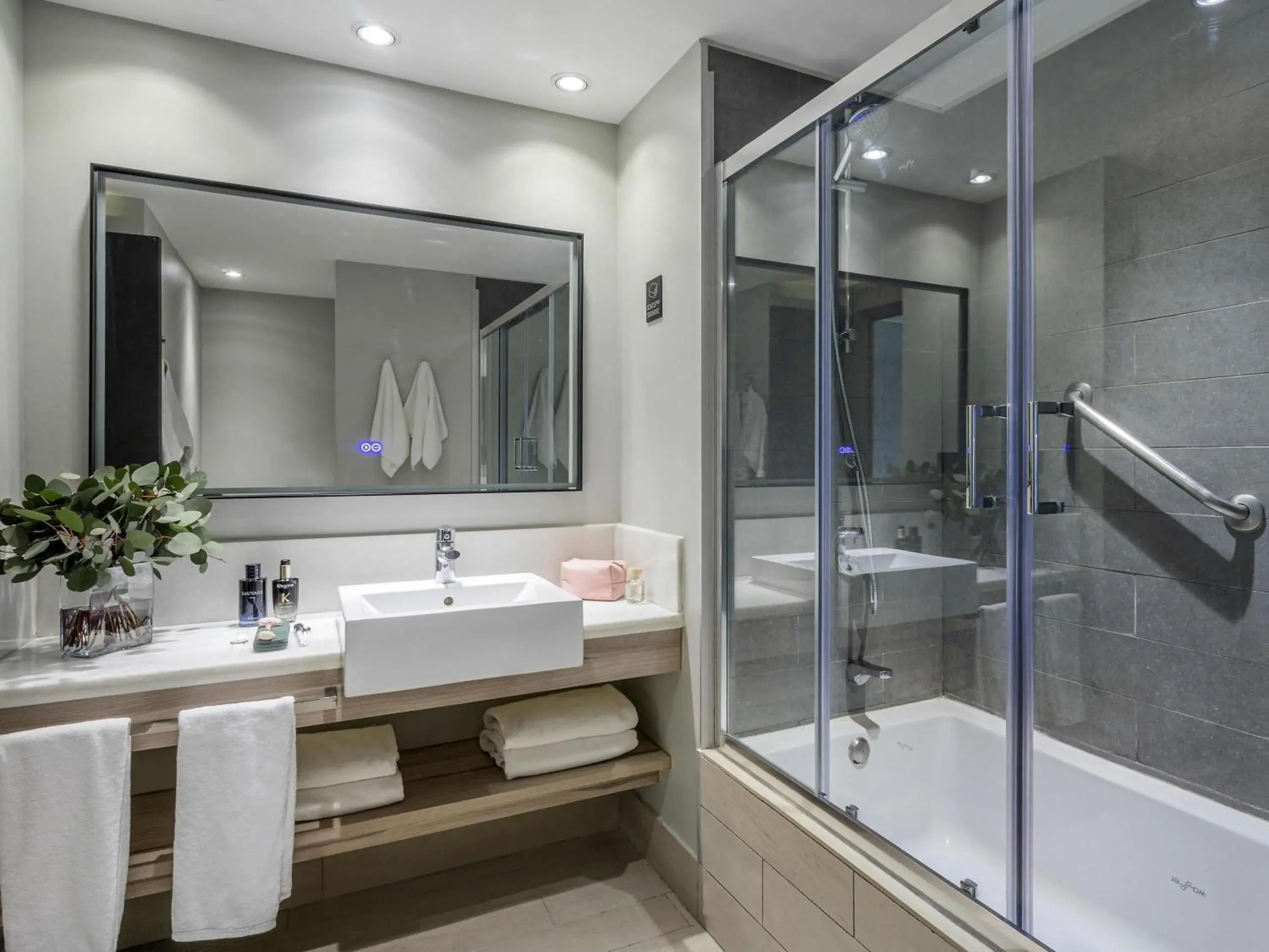 Bedroom in Pullman Santiago Vitacura Bedroom in Pullman Santiago Vitacura