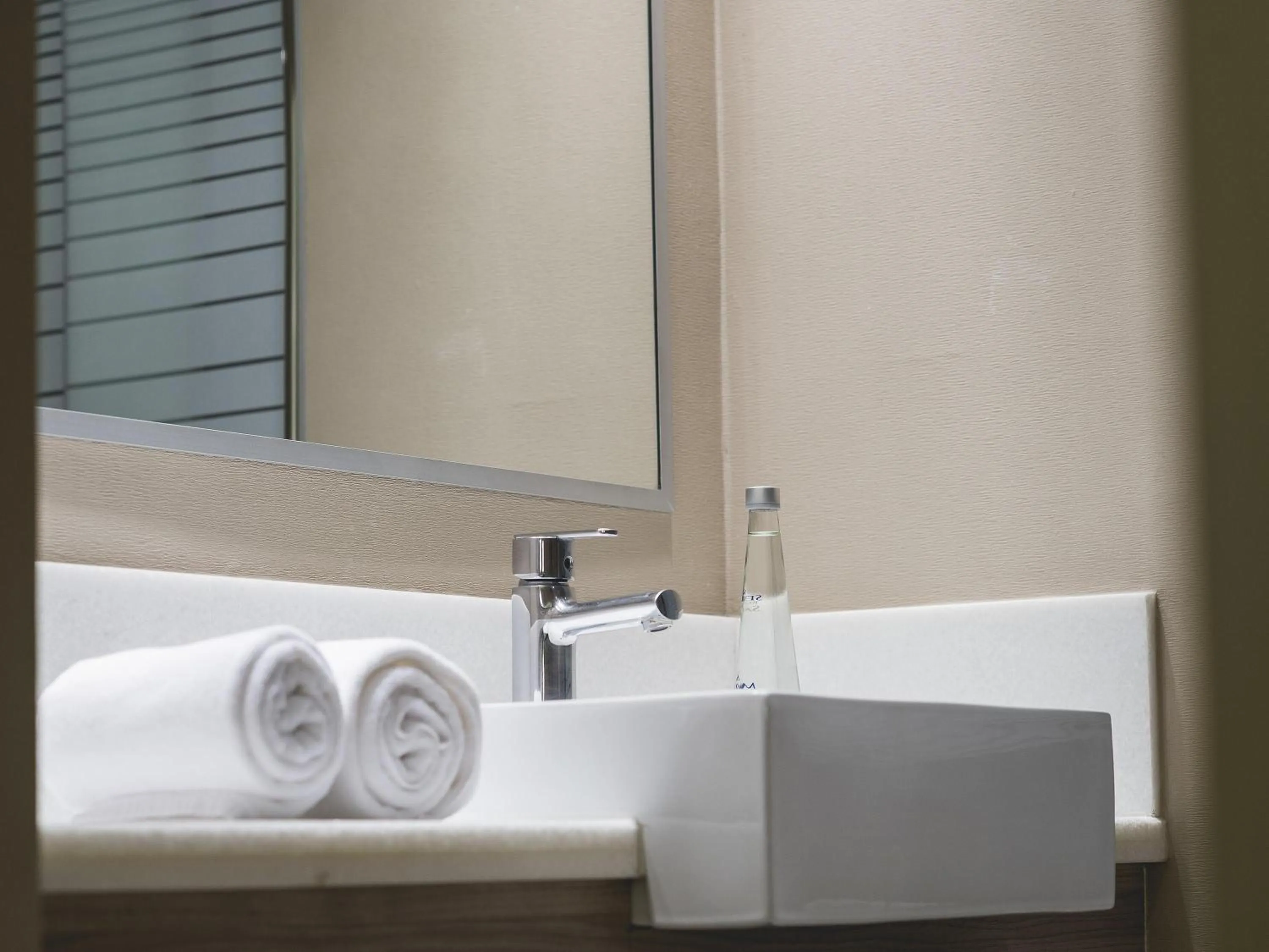 Bedroom in Pullman Santiago Vitacura