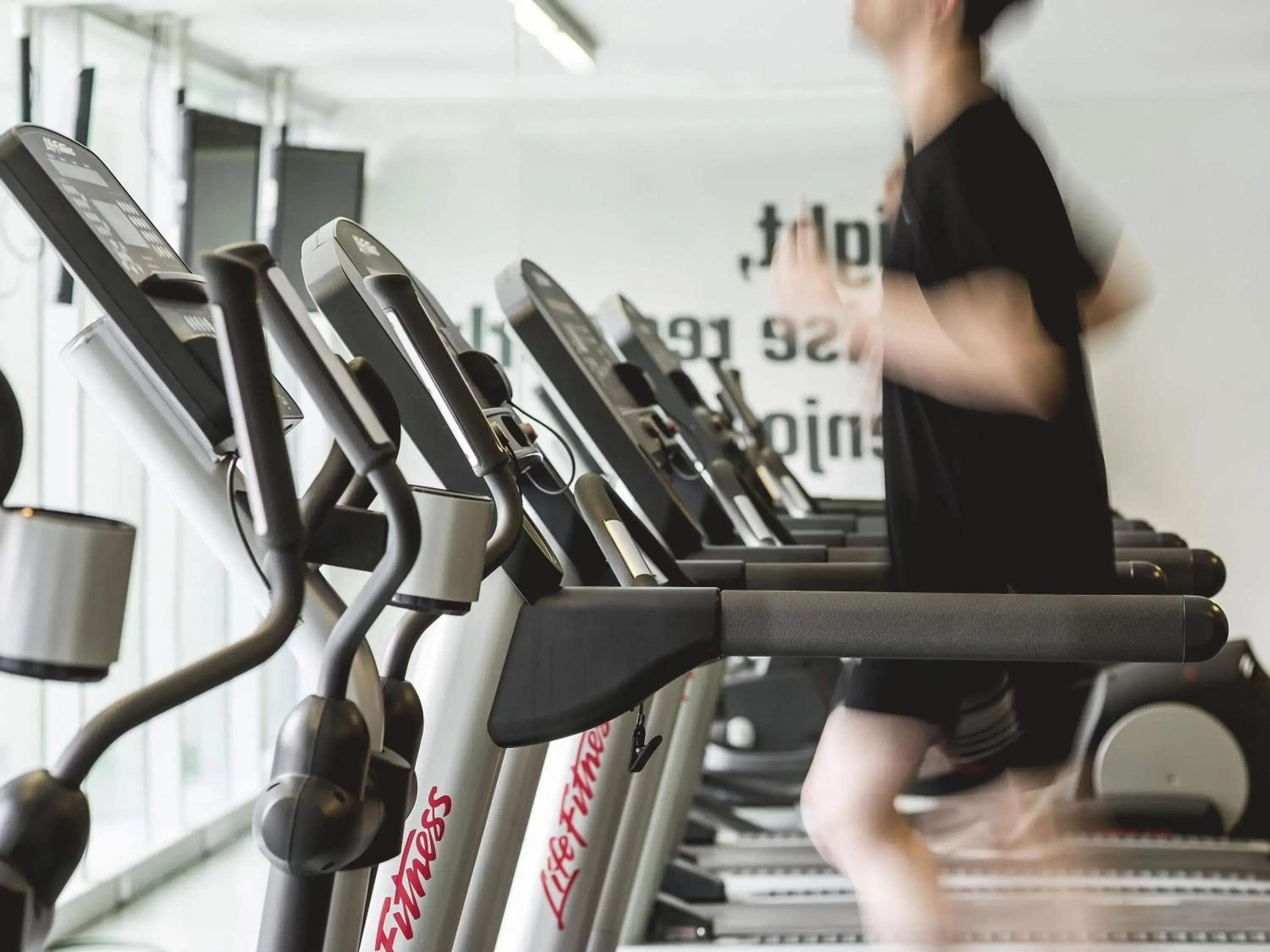 Fitness centre/facilities in Pullman Santiago Vitacura Fitness centre/facilities in Pullman Santiago Vitacura