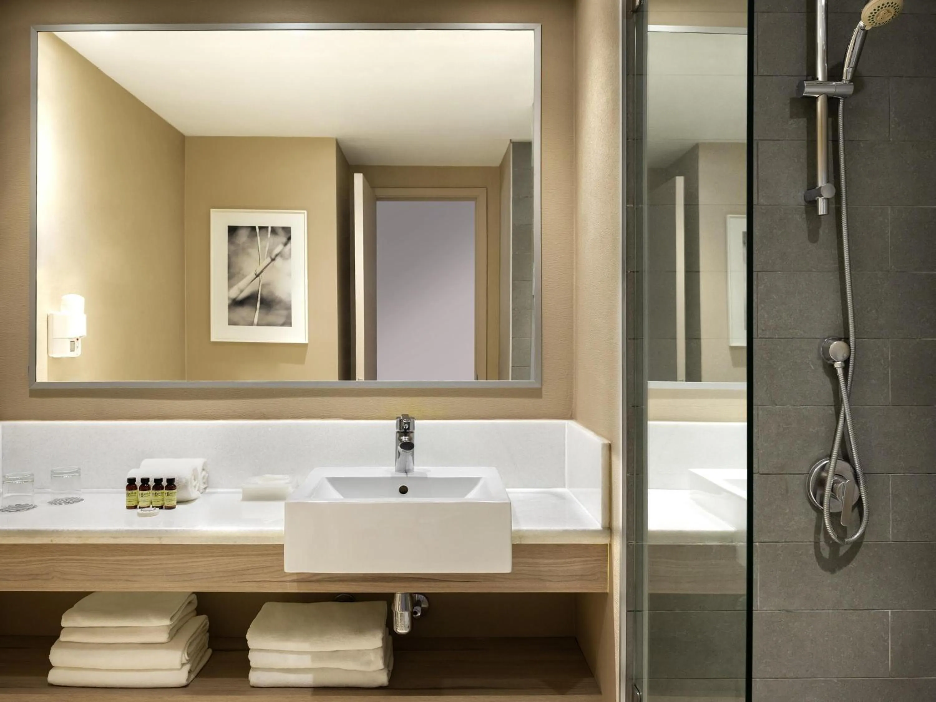 Bedroom in Pullman Santiago Vitacura