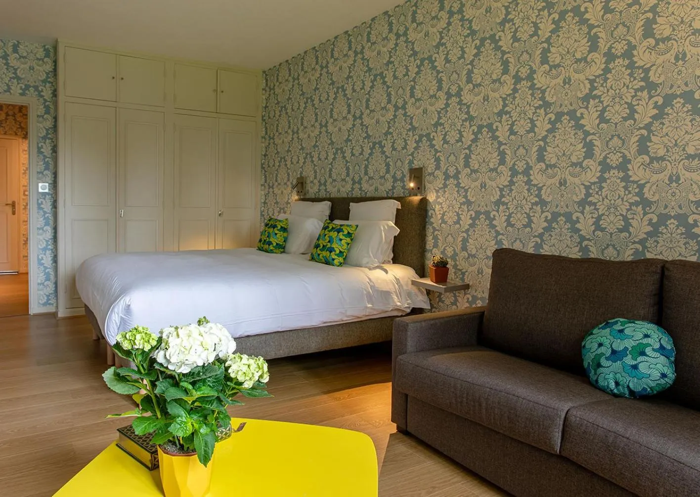 Bed in Hôtel Restaurant Gastronomique La Huchette