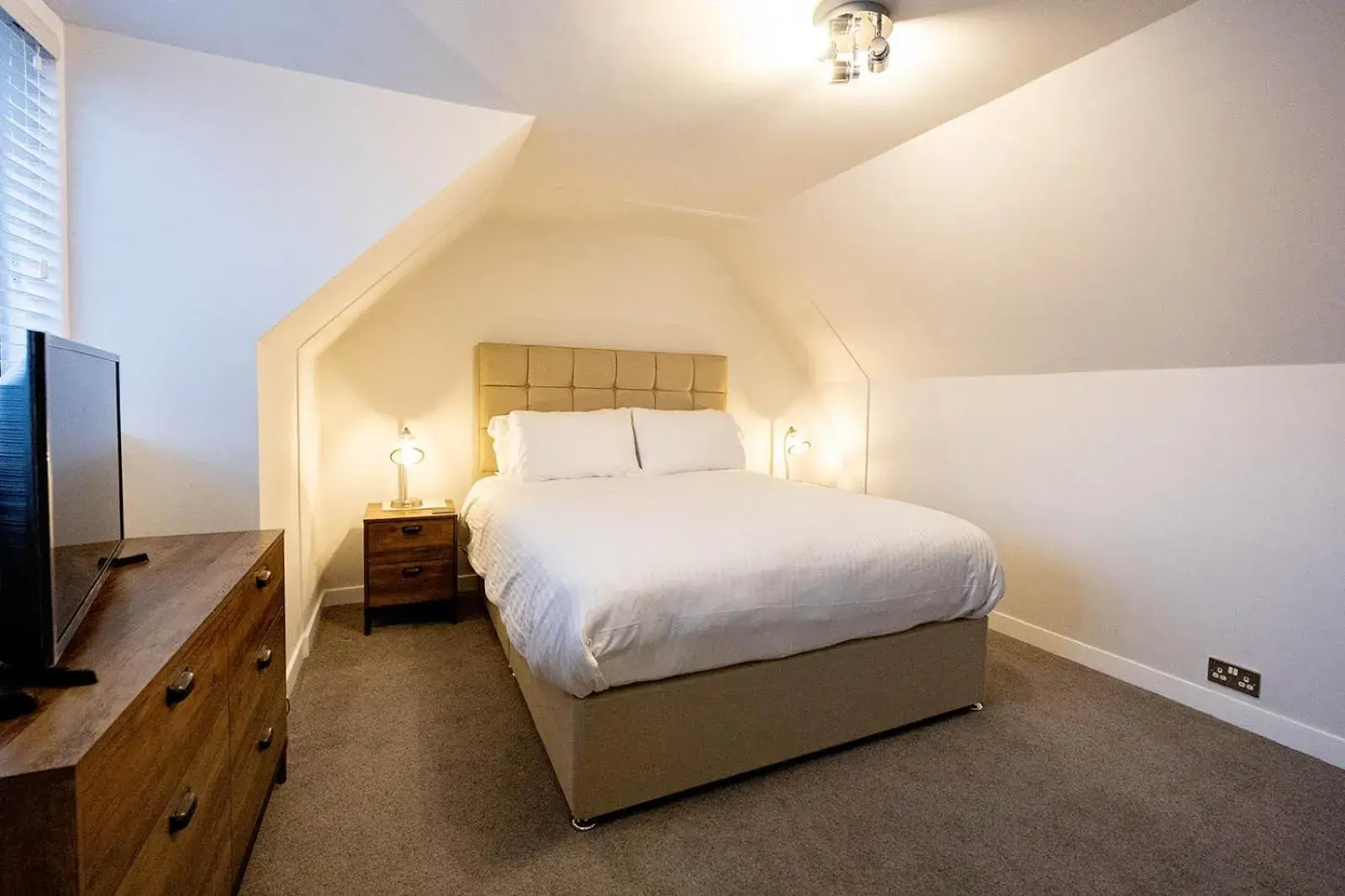 Bed in New Inn Hotel Bed in New Inn Hotel