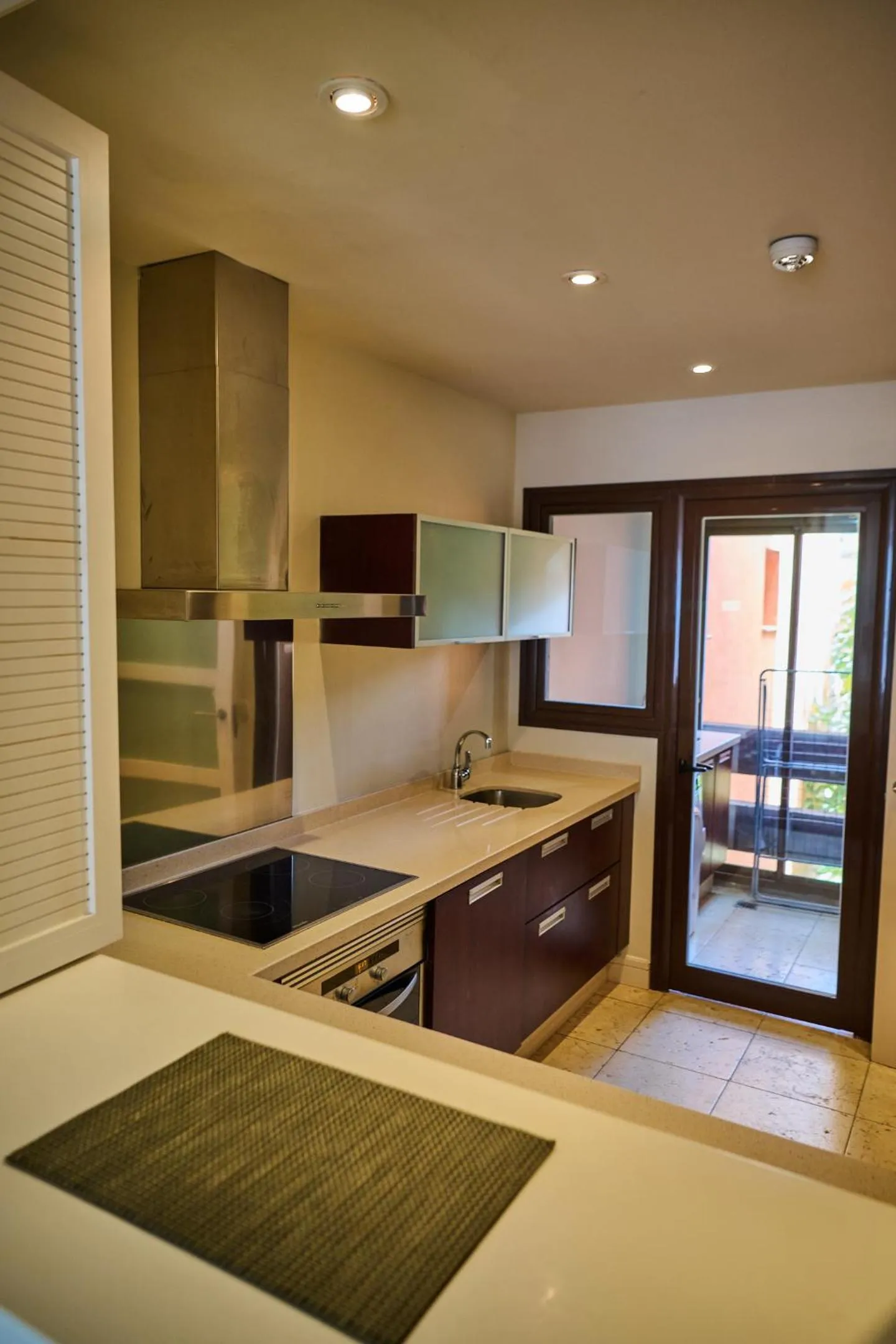 kitchen in Aparthotel Novo Resort