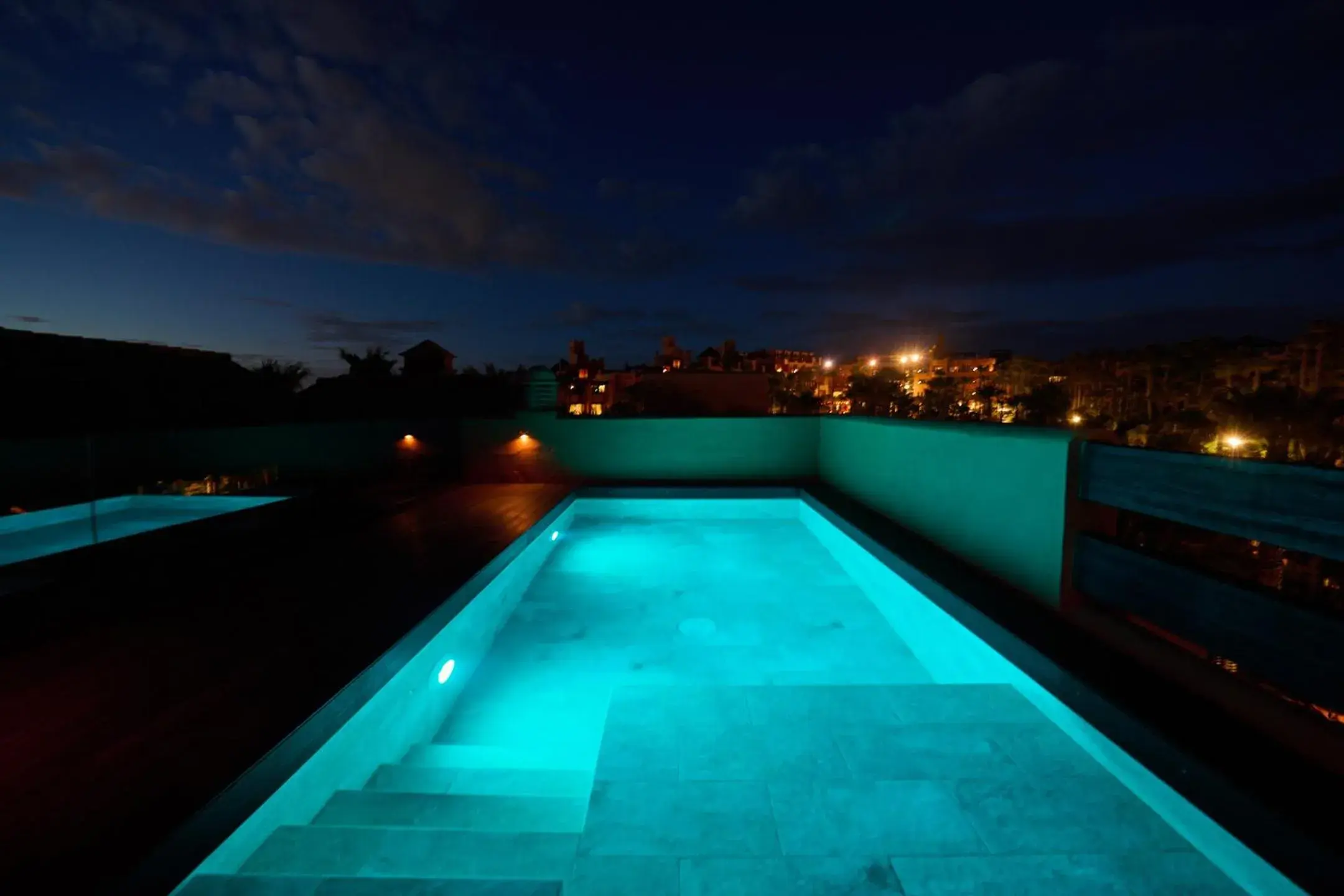 Swimming pool in Aparthotel Novo Resort Swimming pool in Aparthotel Novo Resort