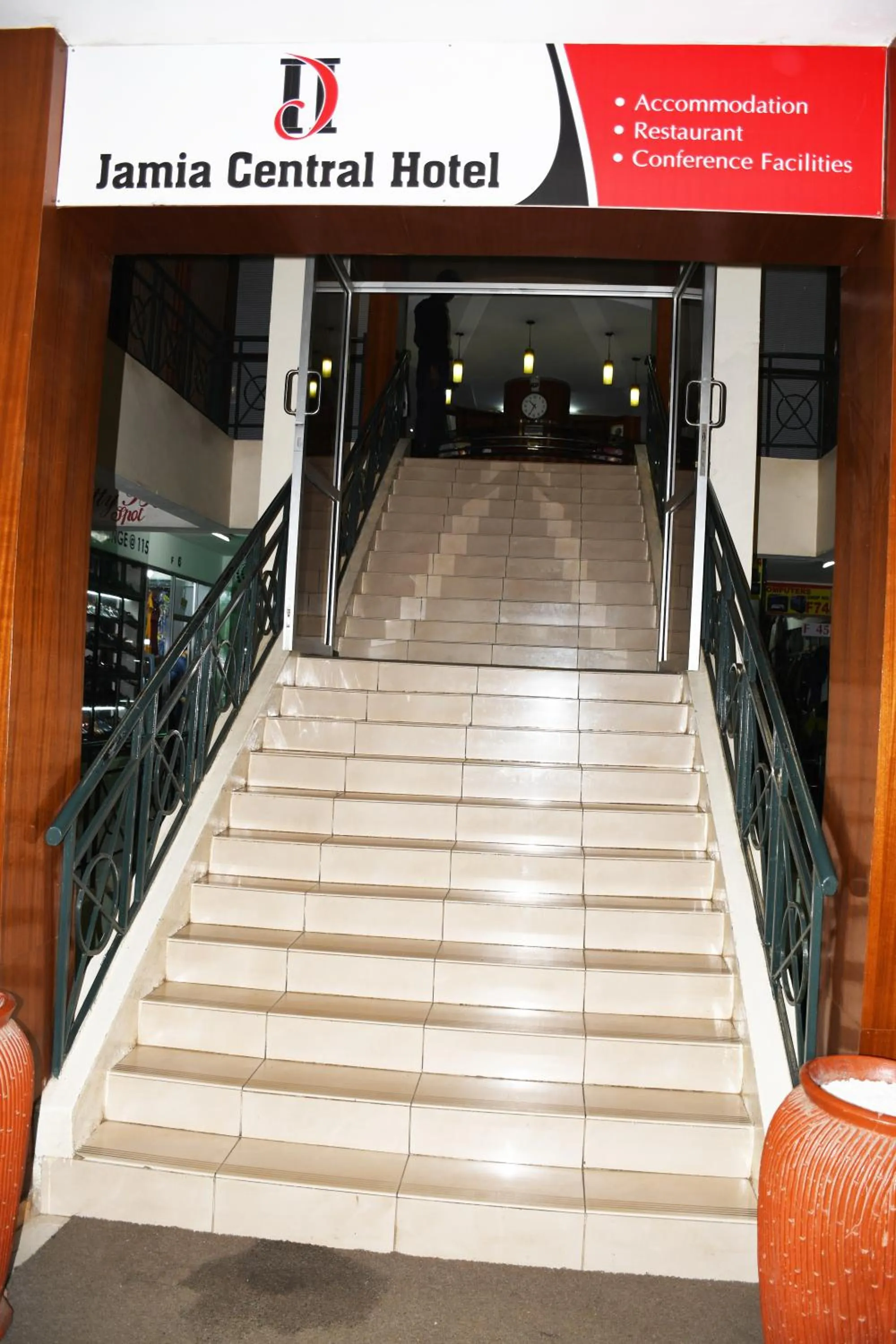 Facade/entrance in Jamia Central Hotel