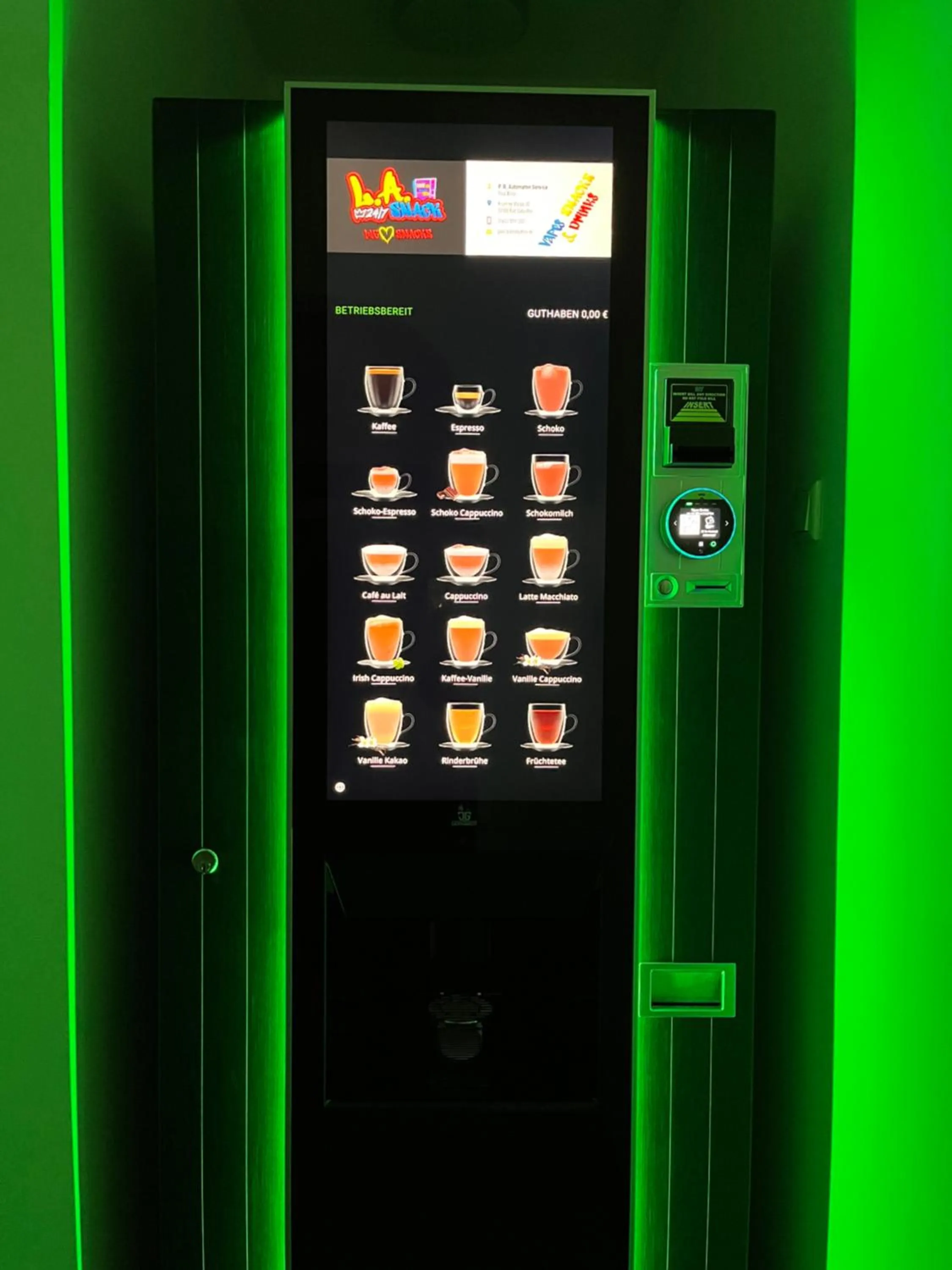 Coffee/tea facilities in Checkinn Hotel