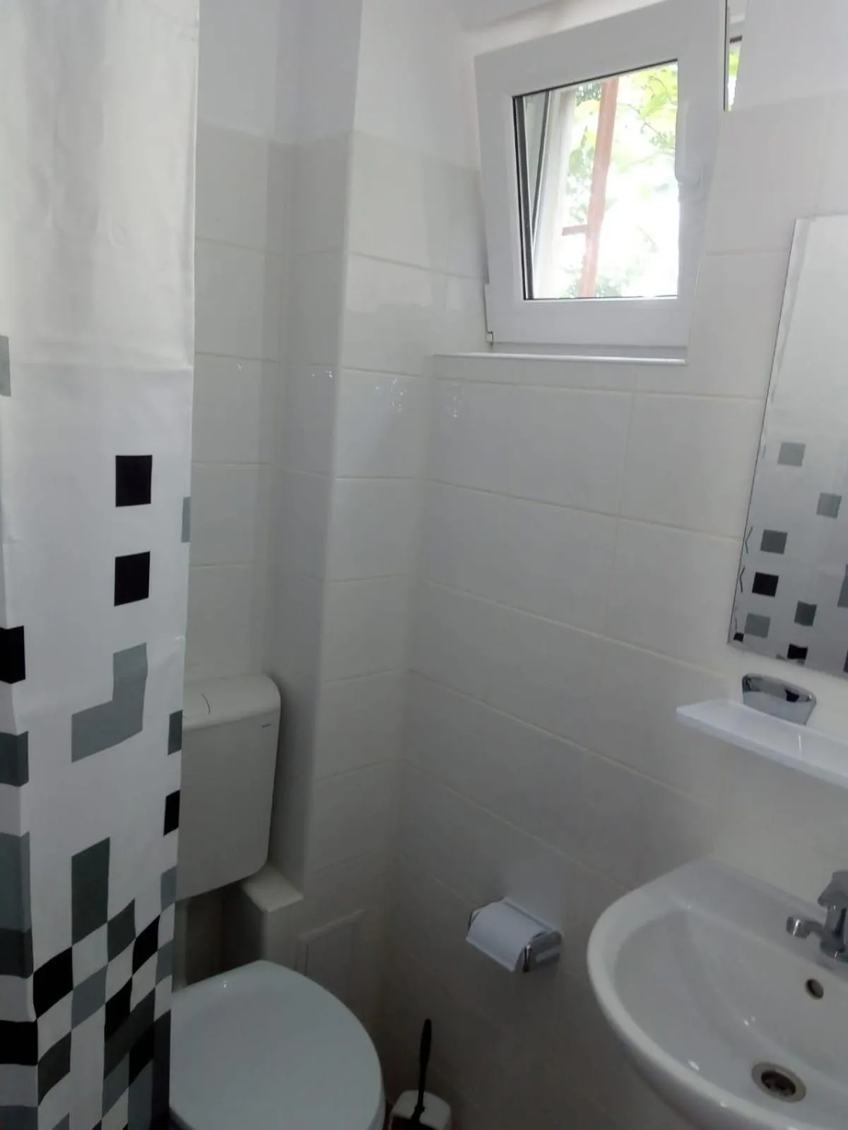 Shower in Tourist Paradis Costinesti