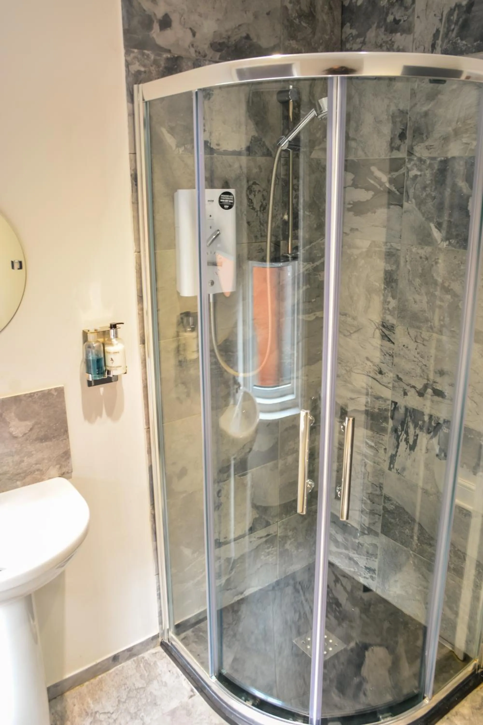 Bathroom in Arches Guest House