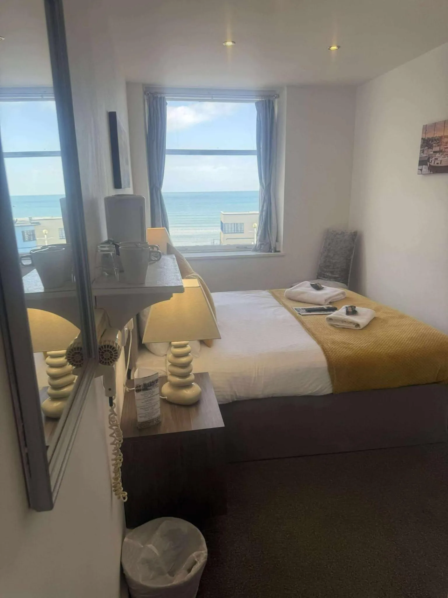 Bedroom, Bed in The Jubilee Hotel East - with NEWLY REFURBISHED SPA FACILITIES - GAMESPIT - AND SMOKEHOUSE