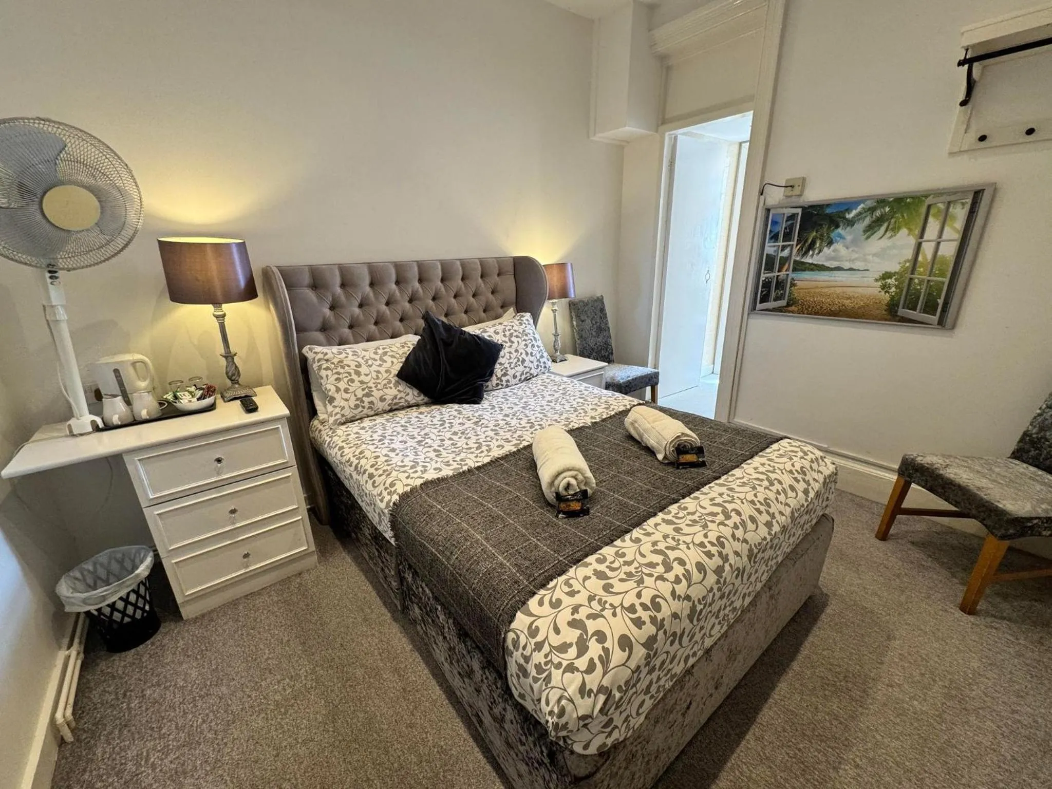 Bed in The Jubilee Hotel East - with NEWLY REFURBISHED SPA FACILITIES - GAMESPIT - AND SMOKEHOUSE