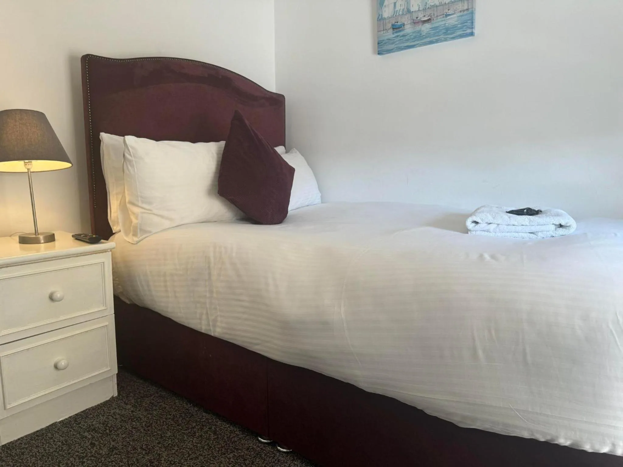 Bed in The Jubilee Hotel East - with NEWLY REFURBISHED SPA FACILITIES - GAMESPIT - AND SMOKEHOUSE