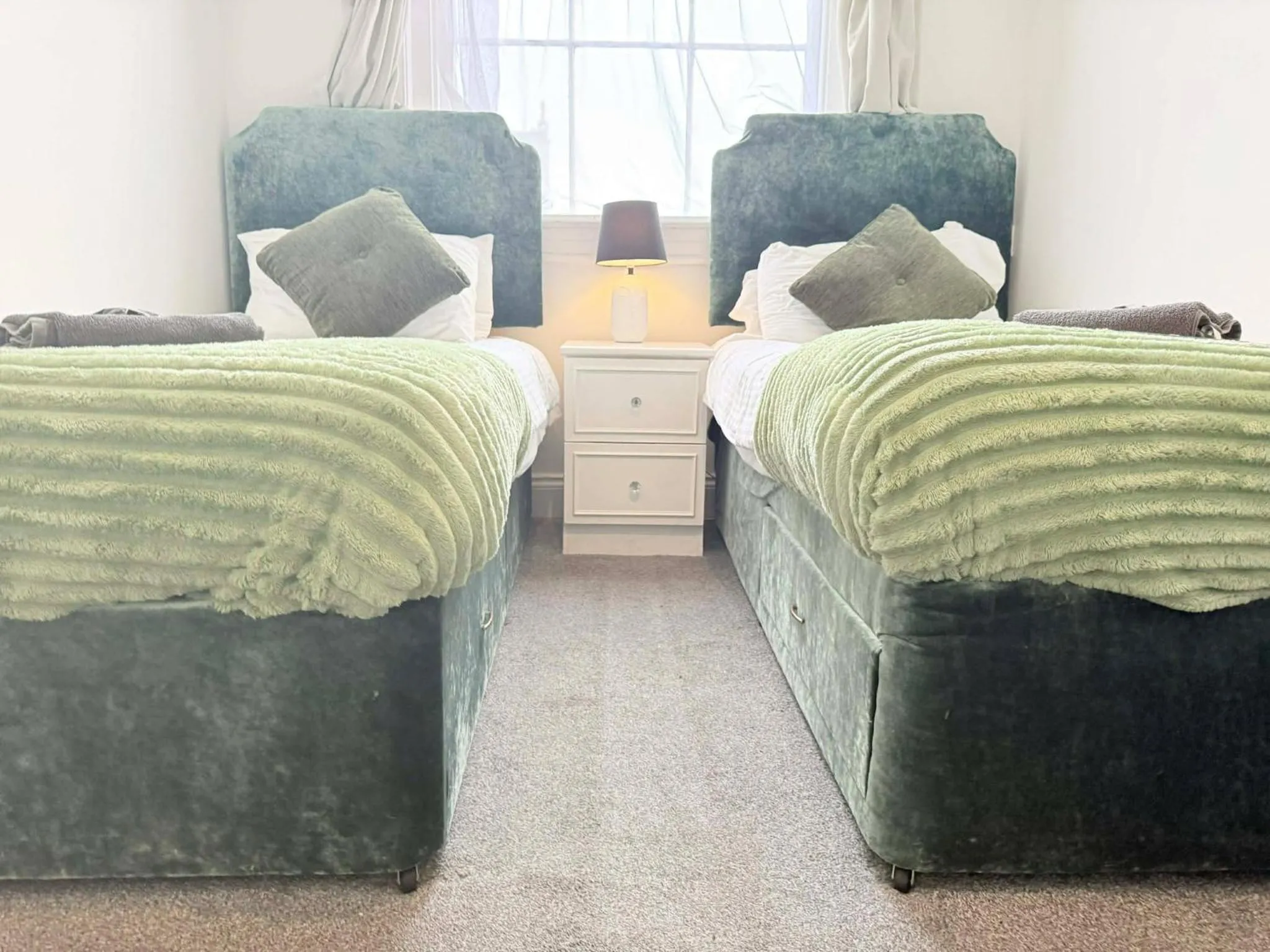 Bedroom, Bed in The Jubilee Hotel East - with NEWLY REFURBISHED SPA FACILITIES - GAMESPIT - AND SMOKEHOUSE