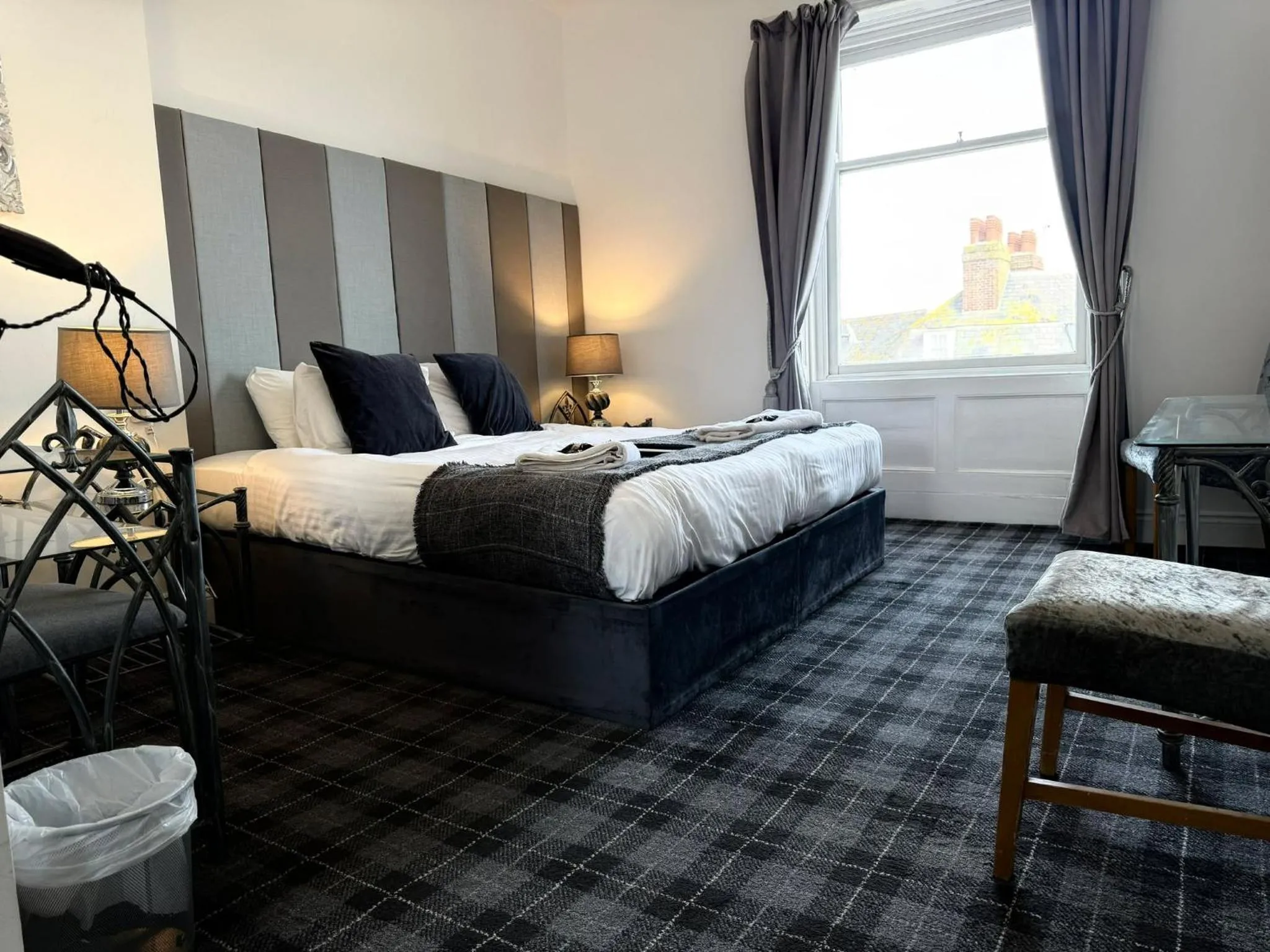 Bedroom, Bed in The Jubilee Hotel East - with NEWLY REFURBISHED SPA FACILITIES - GAMESPIT - AND SMOKEHOUSE