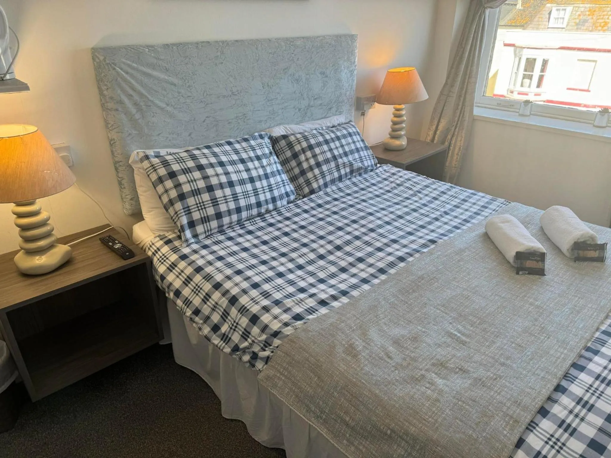 Bedroom, Bed in The Jubilee Hotel East - with NEWLY REFURBISHED SPA FACILITIES - GAMESPIT - AND SMOKEHOUSE