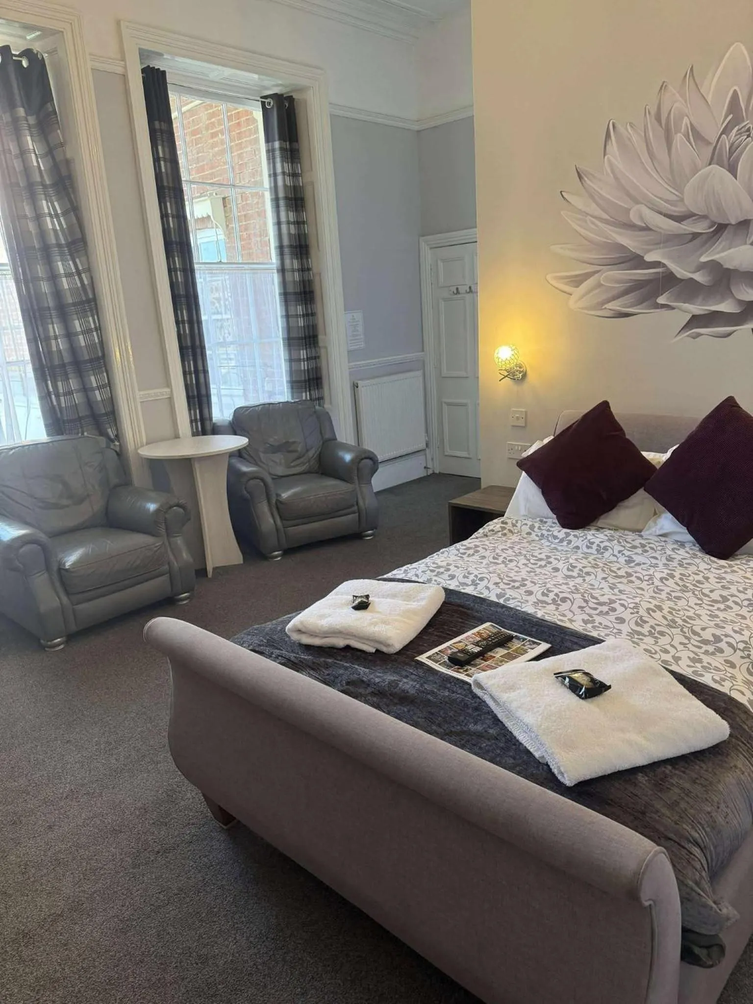 Bedroom, Bed in The Jubilee Hotel East - with NEWLY REFURBISHED SPA FACILITIES - GAMESPIT - AND SMOKEHOUSE