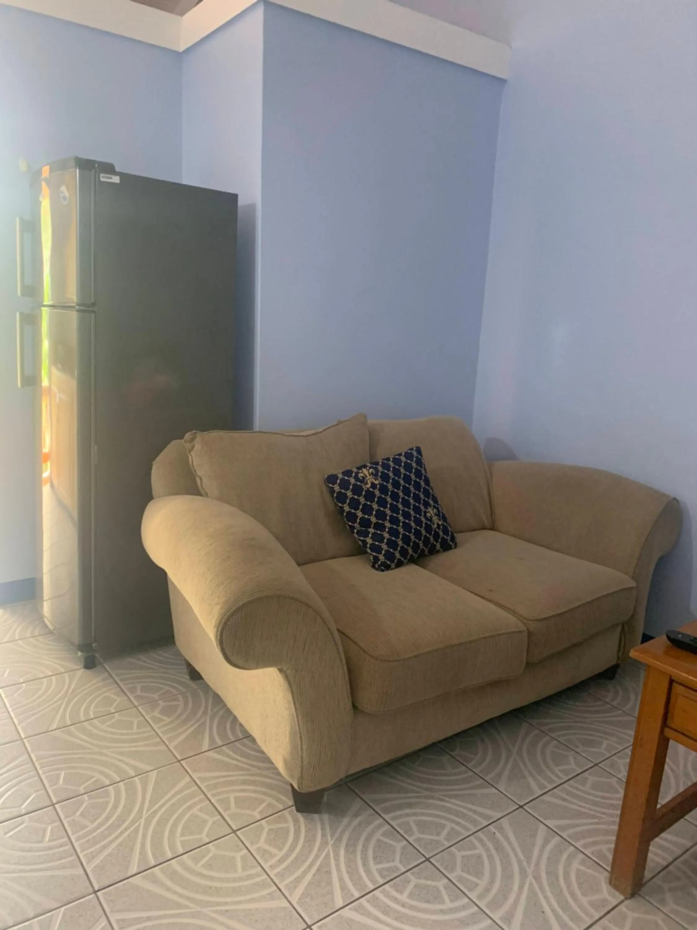 Seating area in Cool Running Apartments